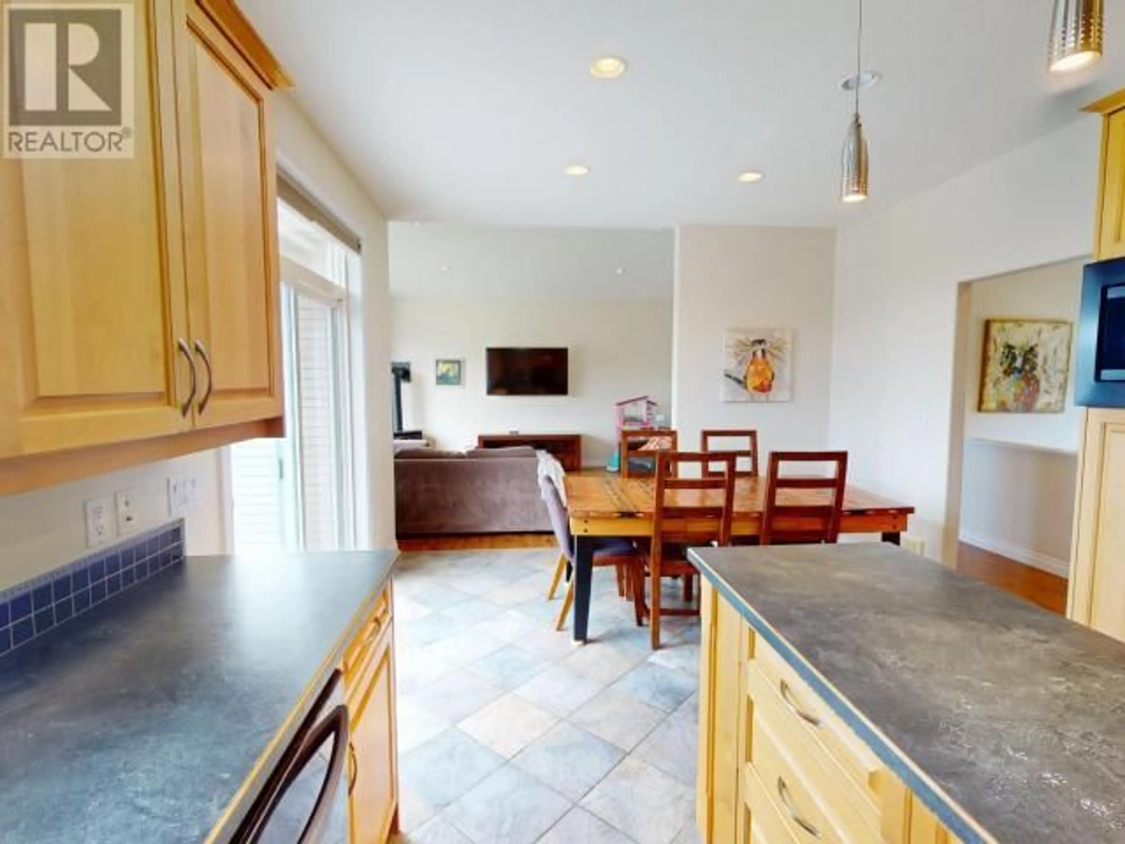 Open concept kitchen, ceramic/tile floor for 4836 LESLEY CRES, Powell River British Columbia