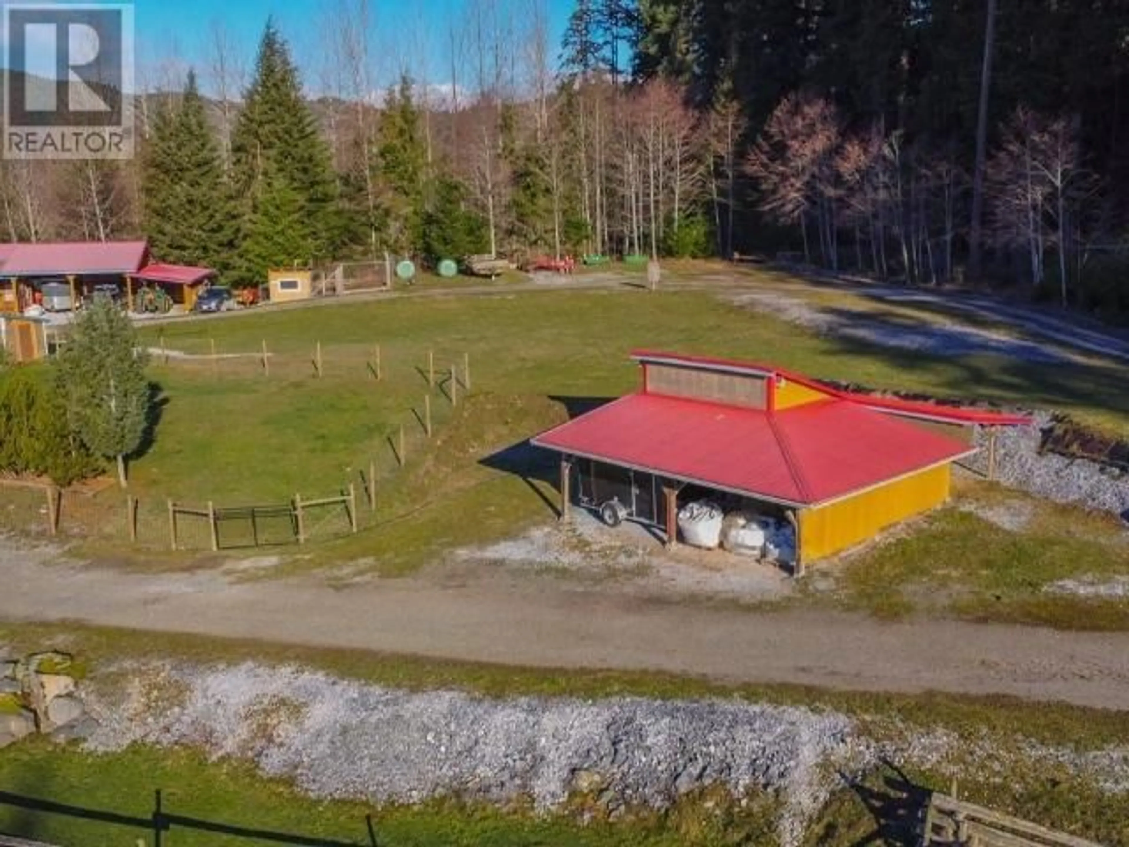 A pic from outside/outdoor area/front of a property/back of a property/a pic from drone, unknown for 5956 CENTRAL ROAD, Texada Island British Columbia V0N3K0