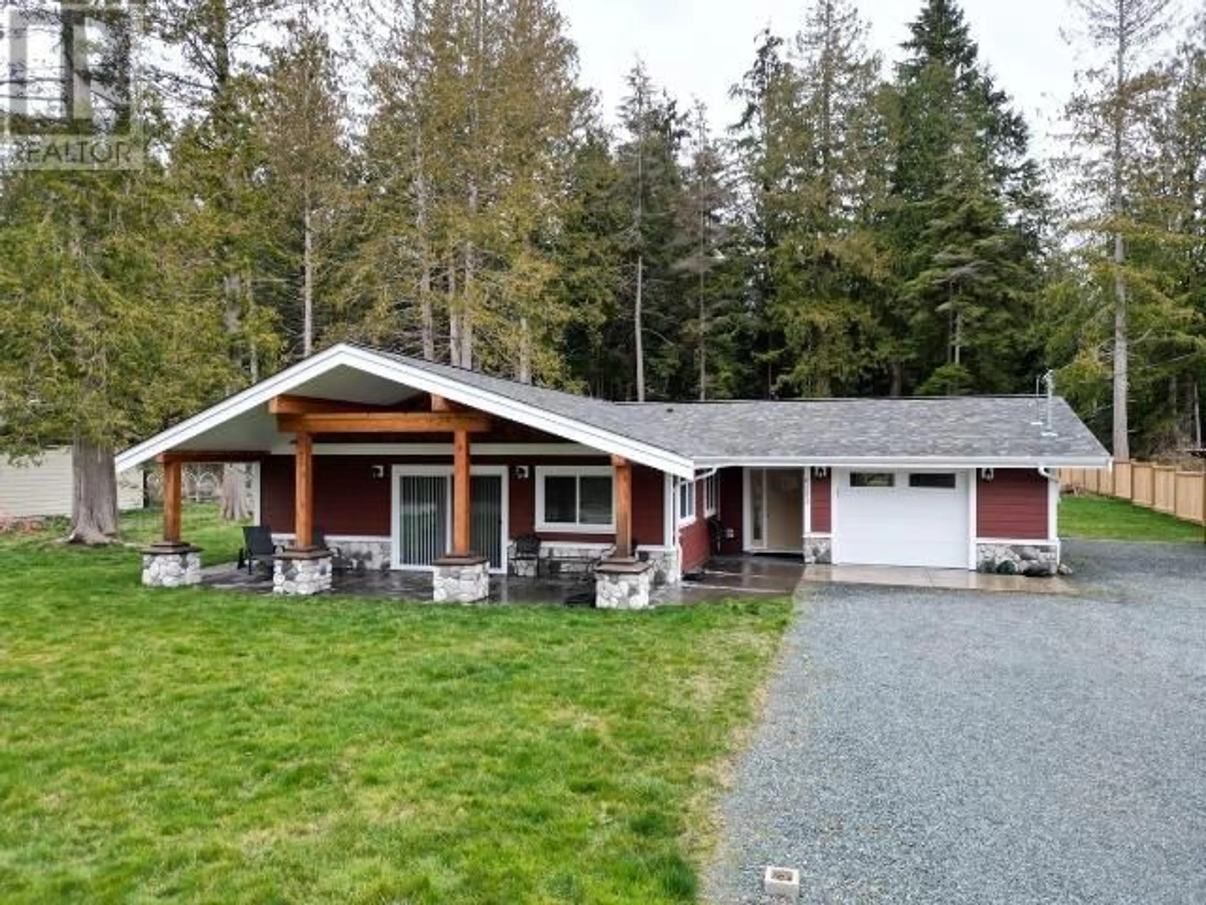 Home with vinyl exterior material, unknown for 6852 KLAHANIE DRIVE, Powell River British Columbia V8A0C2