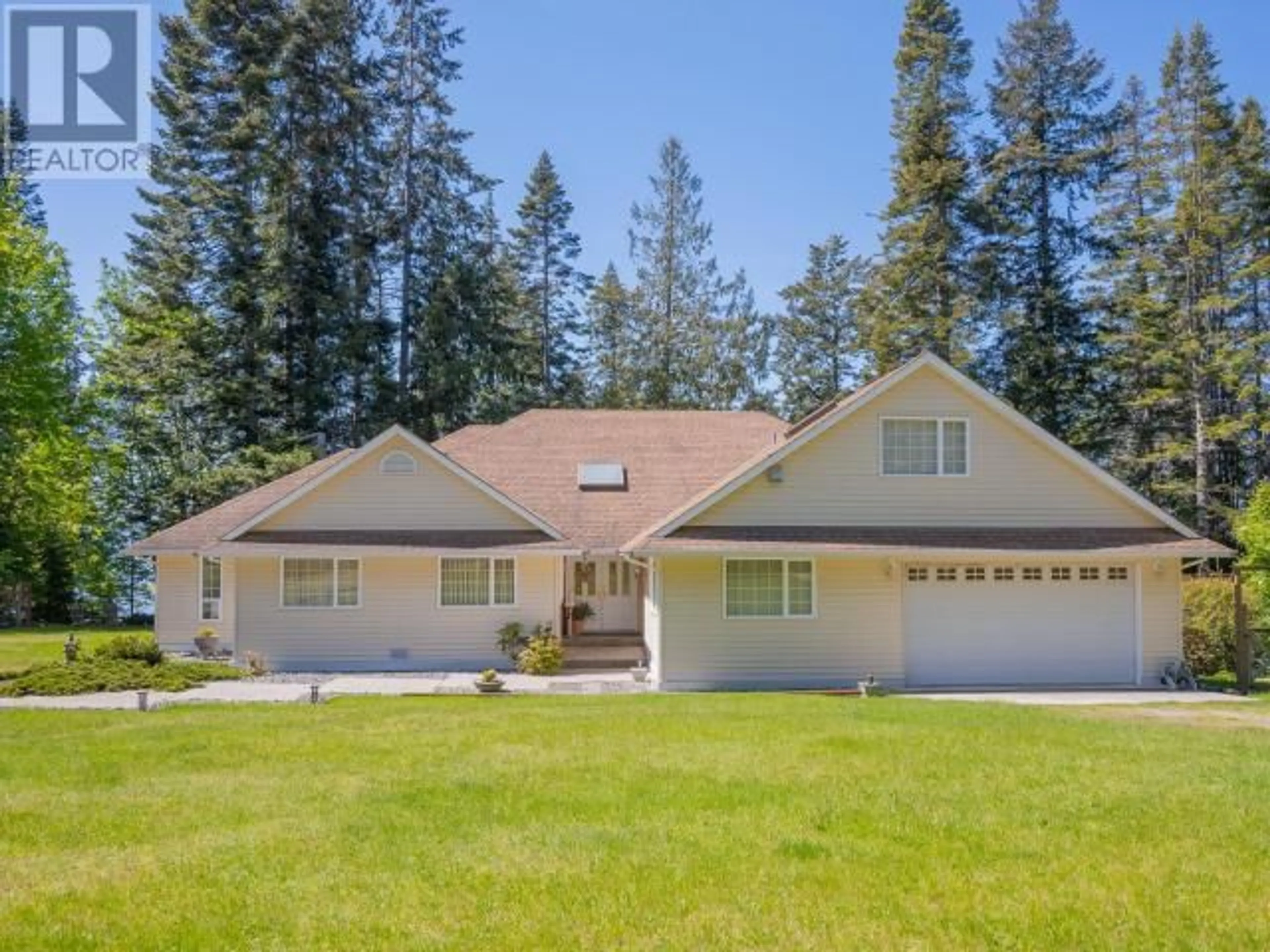 Home with vinyl exterior material, unknown for 5832 GILLIES BAY RD ROAD, Texada Island British Columbia