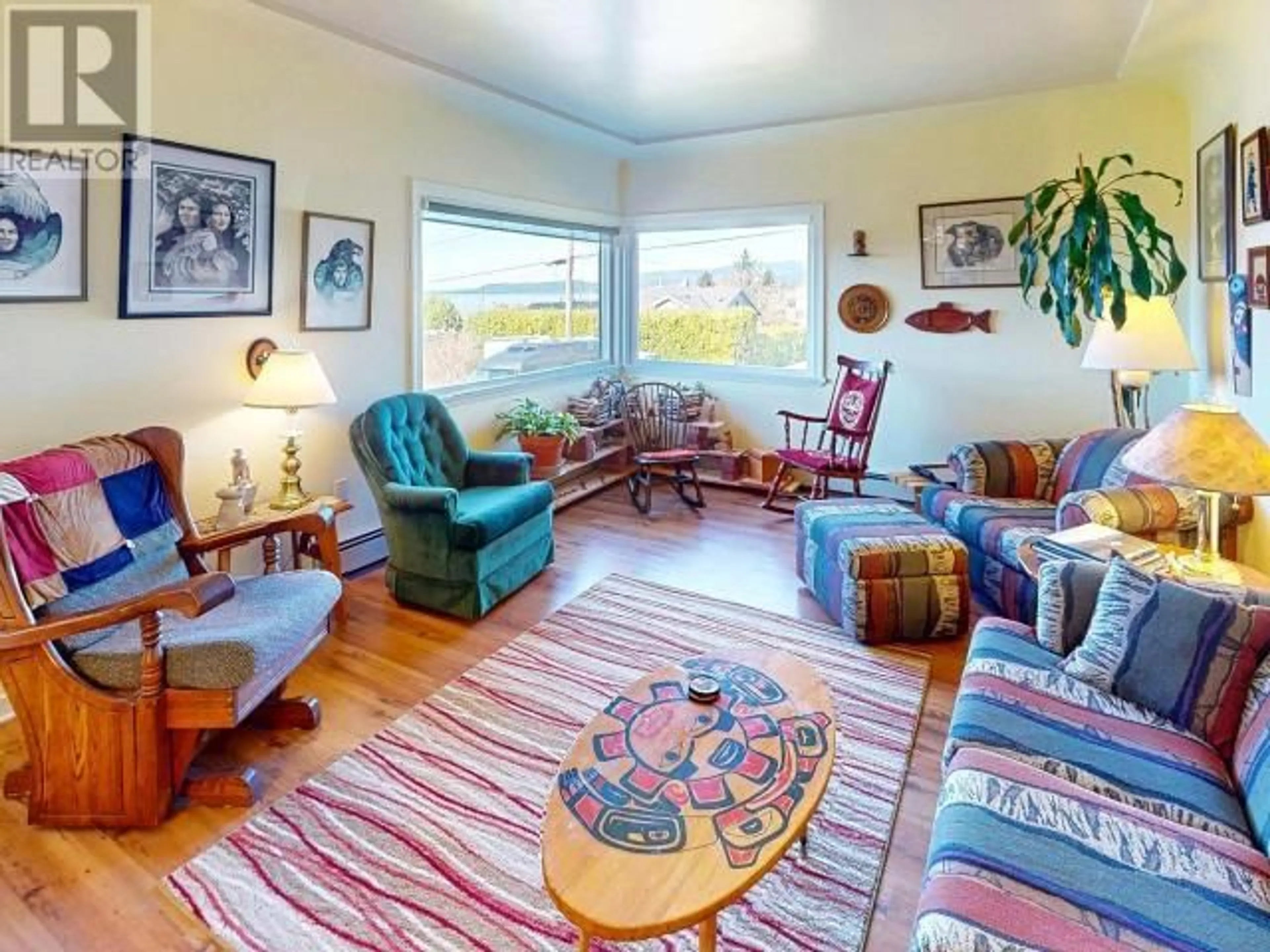 Living room with furniture, carpet floor for 6902 JASPER STREET, Powell River British Columbia