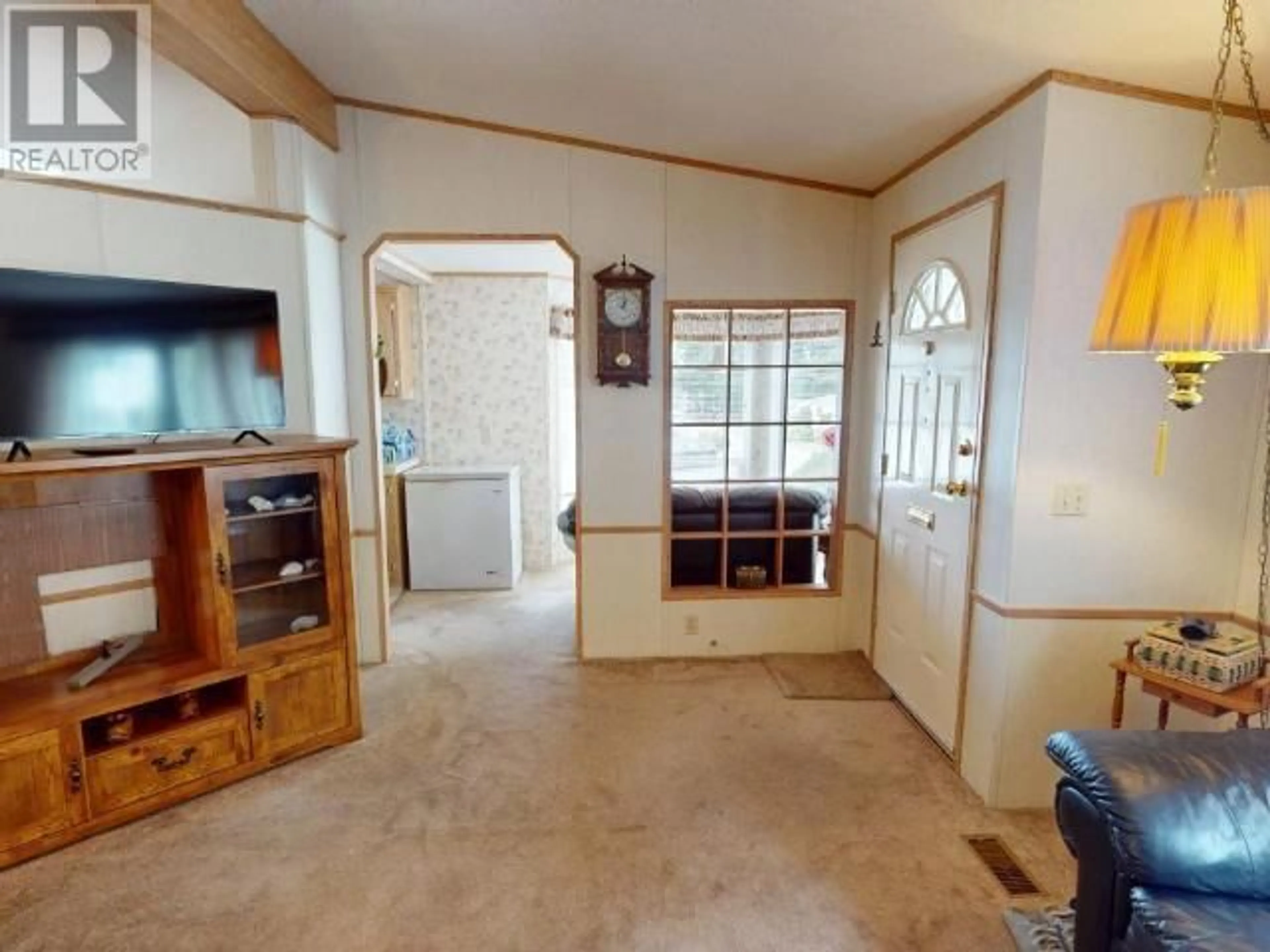 A pic of a room for 32-6271 MCANDREW AVE, Powell River British Columbia