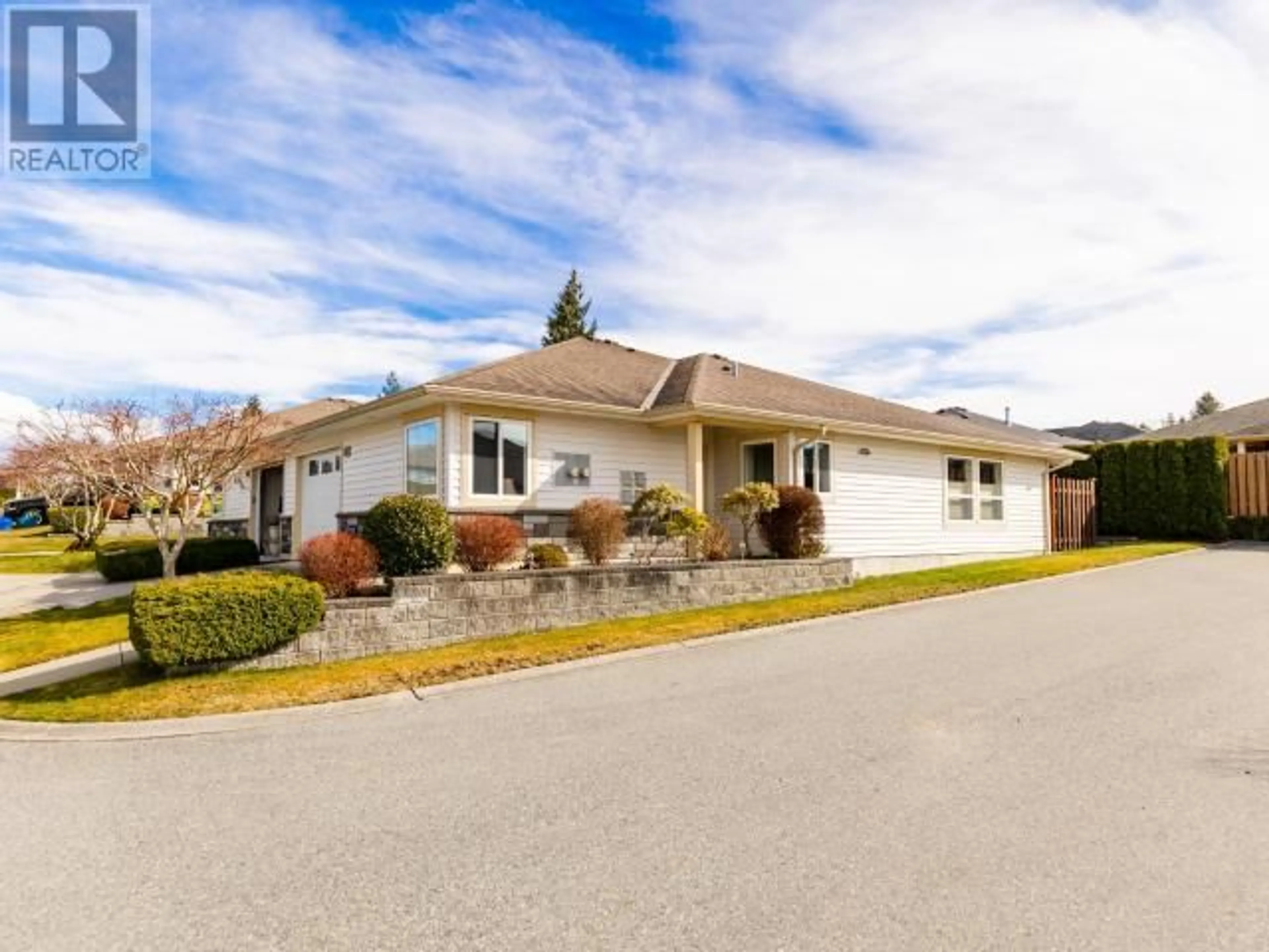 Home with vinyl exterior material, street for 21-4415 MANSON AVE, Powell River British Columbia