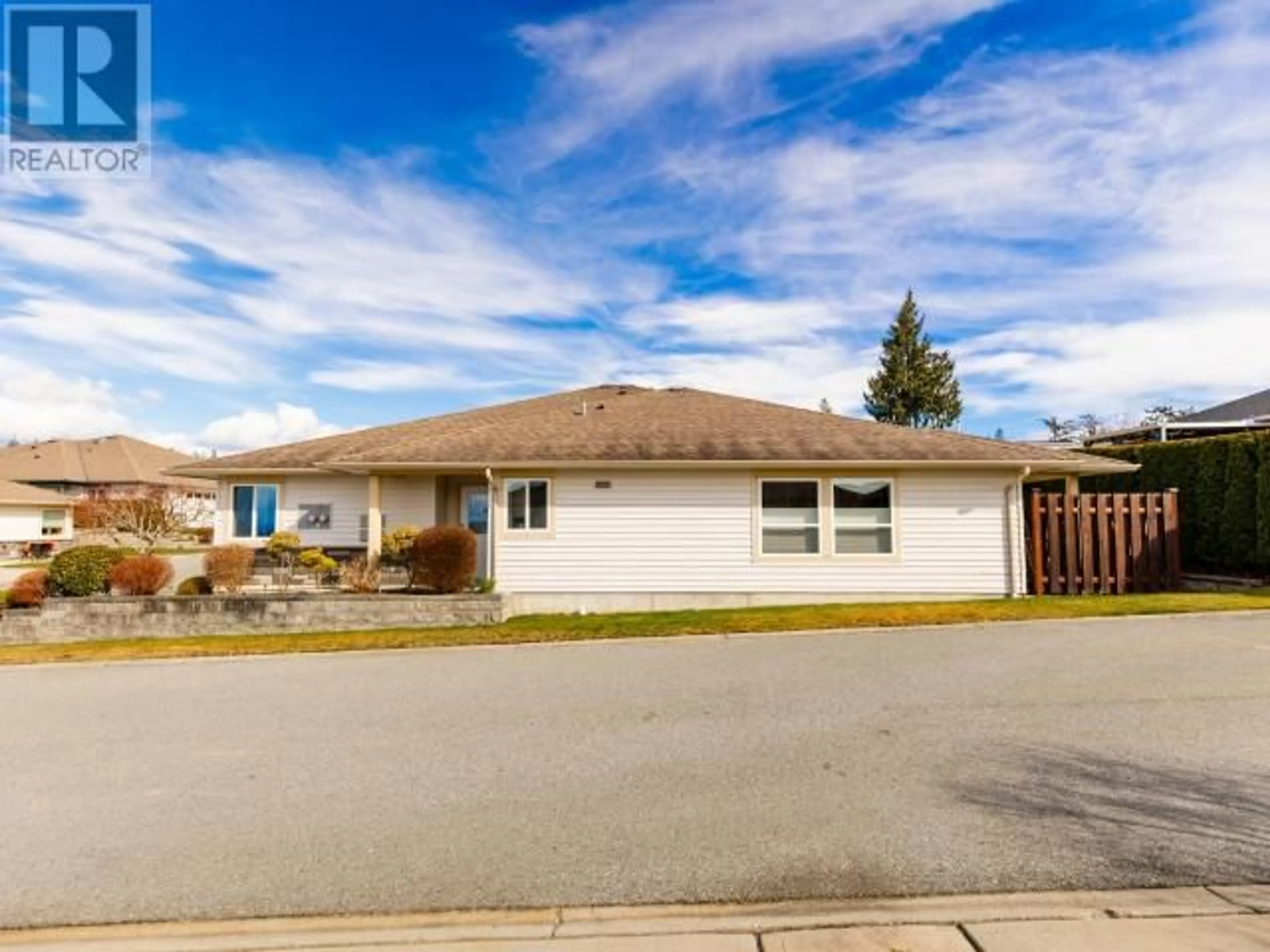 Home with vinyl exterior material, street for 21-4415 MANSON AVE, Powell River British Columbia