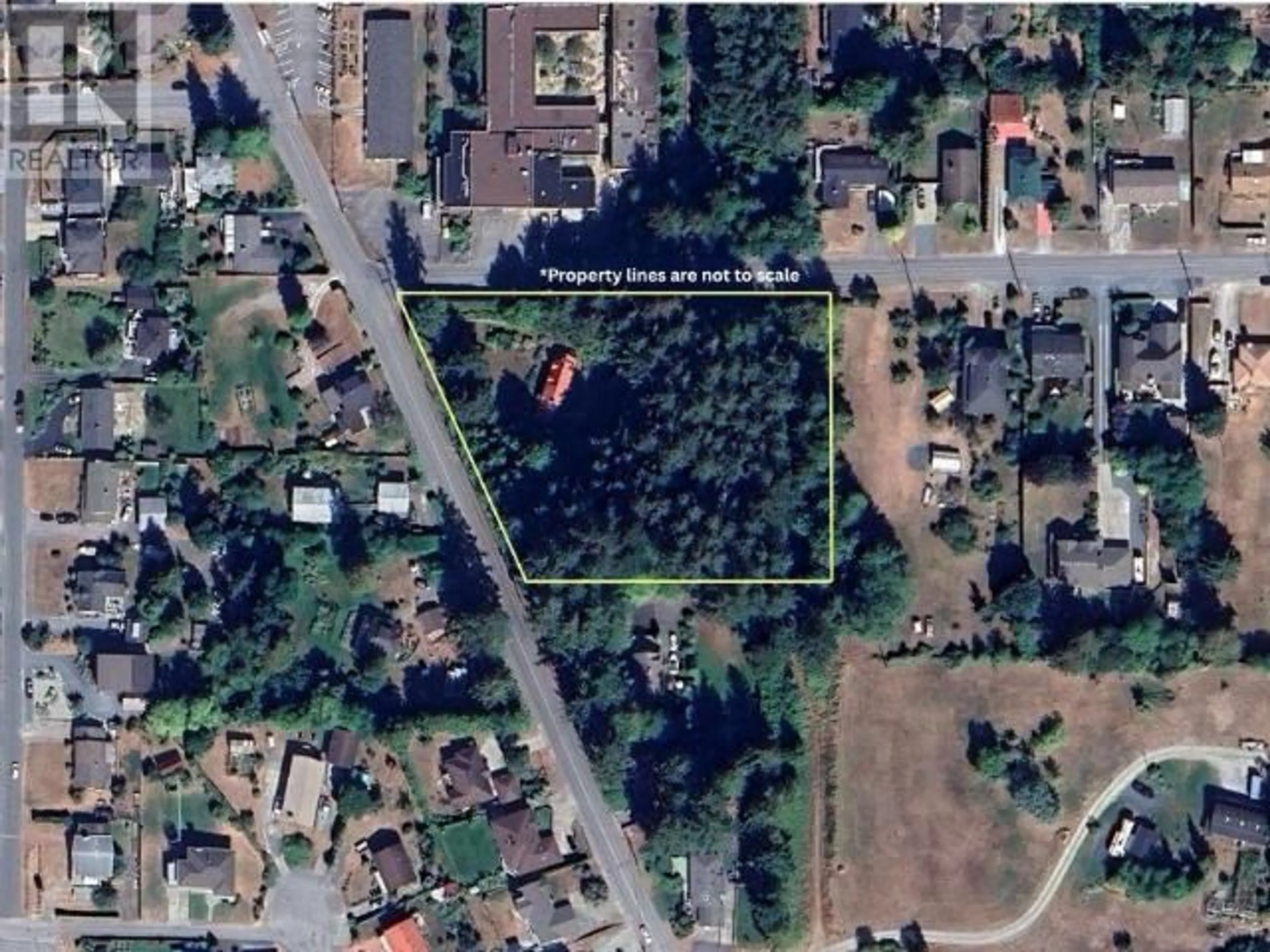 A pic from outside/outdoor area/front of a property/back of a property/a pic from drone, street for 7108 KEMANO STREET, Powell River British Columbia V8A1L9