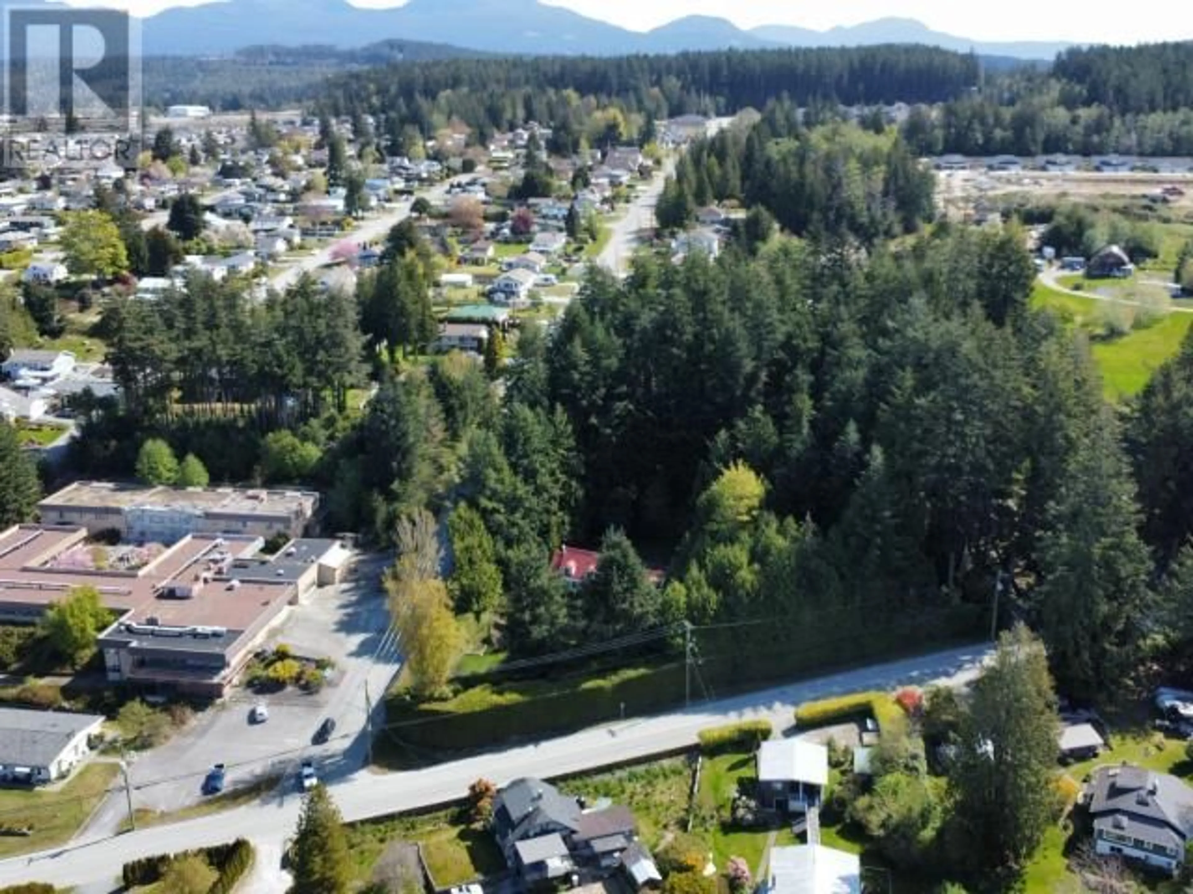 A pic from outside/outdoor area/front of a property/back of a property/a pic from drone, mountain view for 7108 KEMANO STREET, Powell River British Columbia V8A1L9
