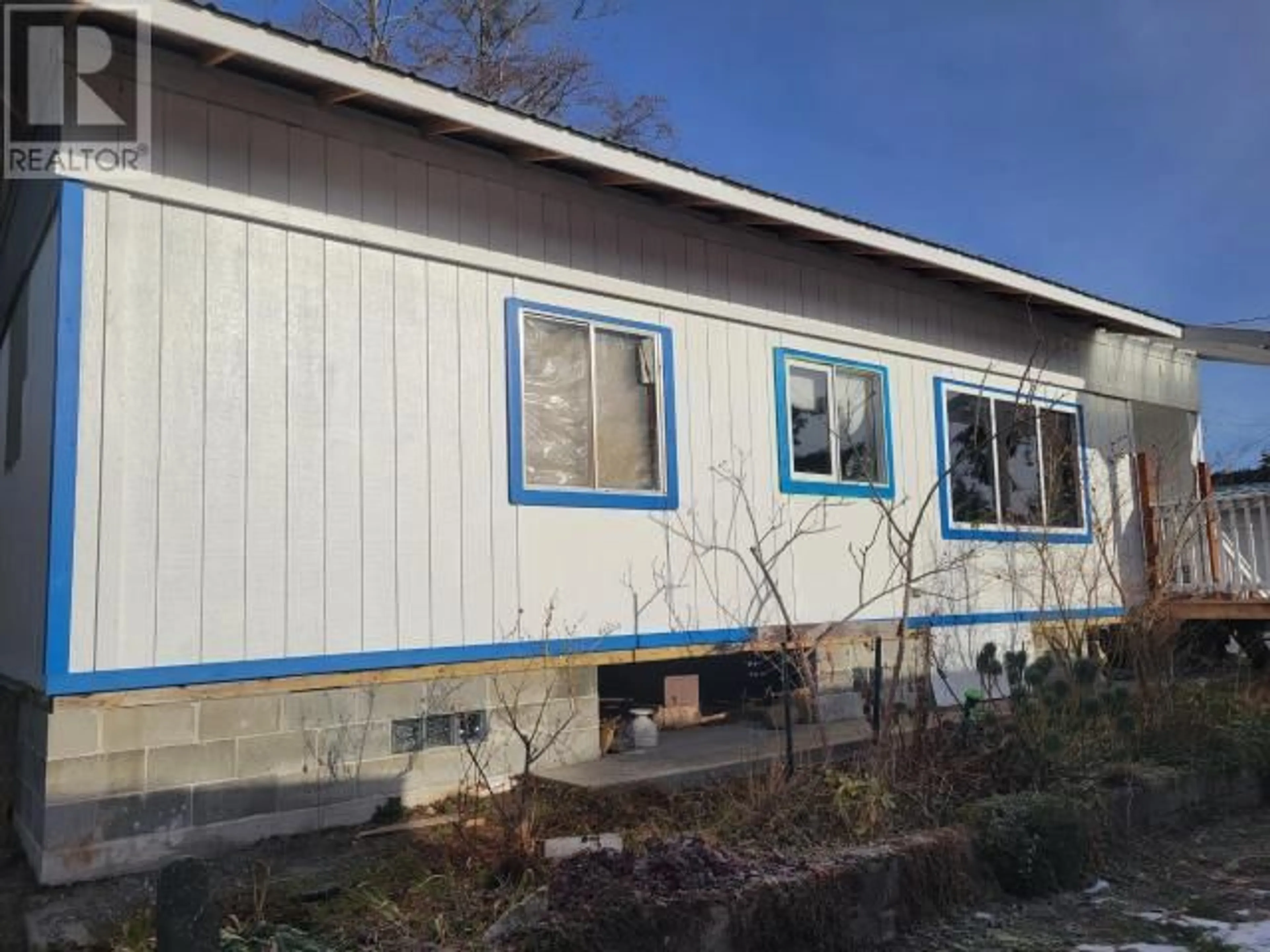 Home with vinyl exterior material, building for 4649 CEDAR STREET, Texada Island British Columbia V0N1W0