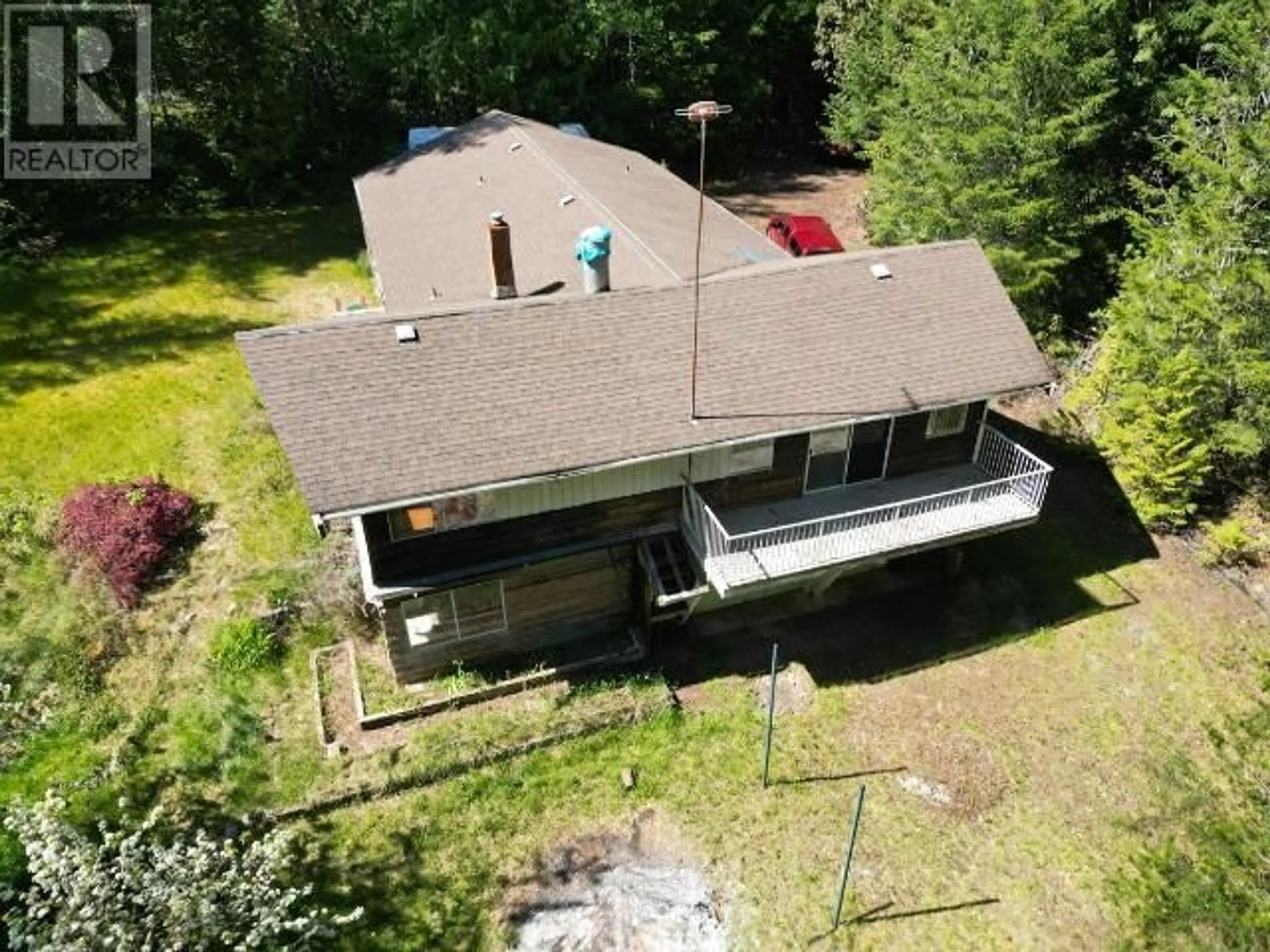 A pic from outside/outdoor area/front of a property/back of a property/a pic from drone, unknown for 2349 HIGHWAY 101, Powell River British Columbia