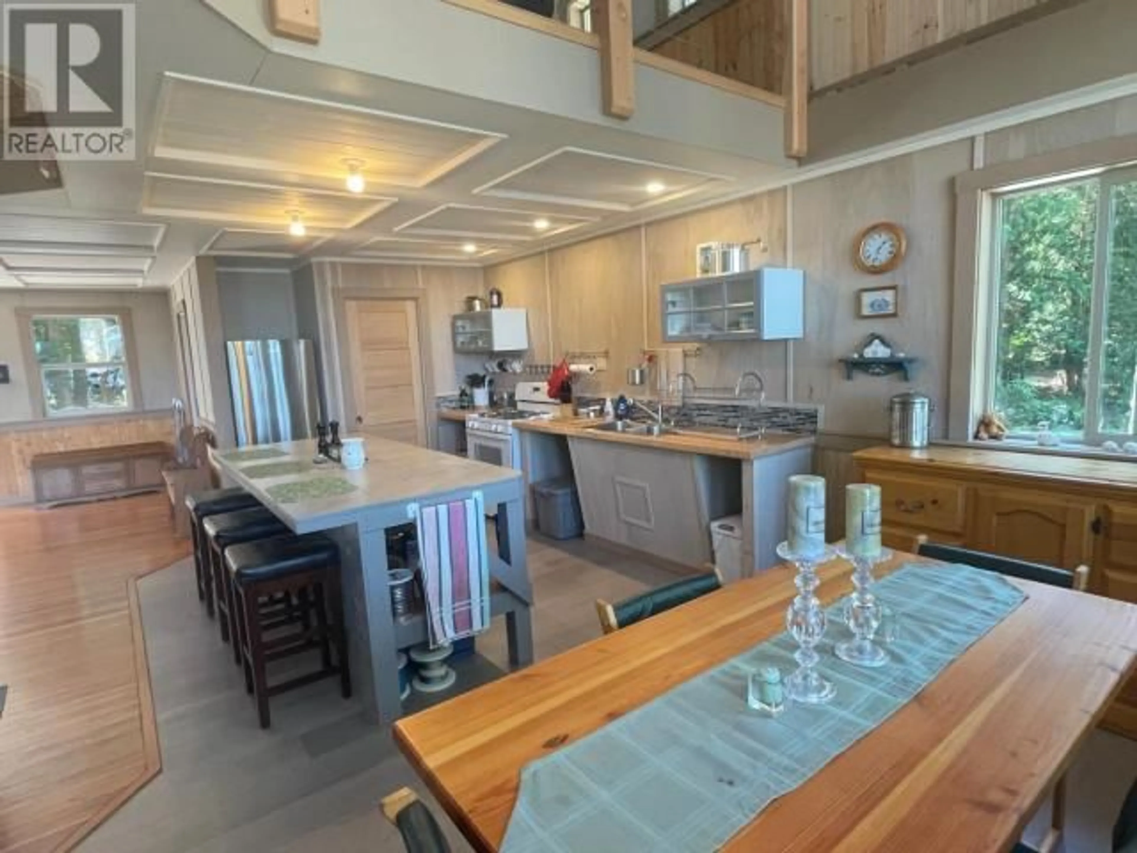 Open concept kitchen, unknown for 1474 SAVARY ISLAND RD, Savary Island British Columbia V0N2G0