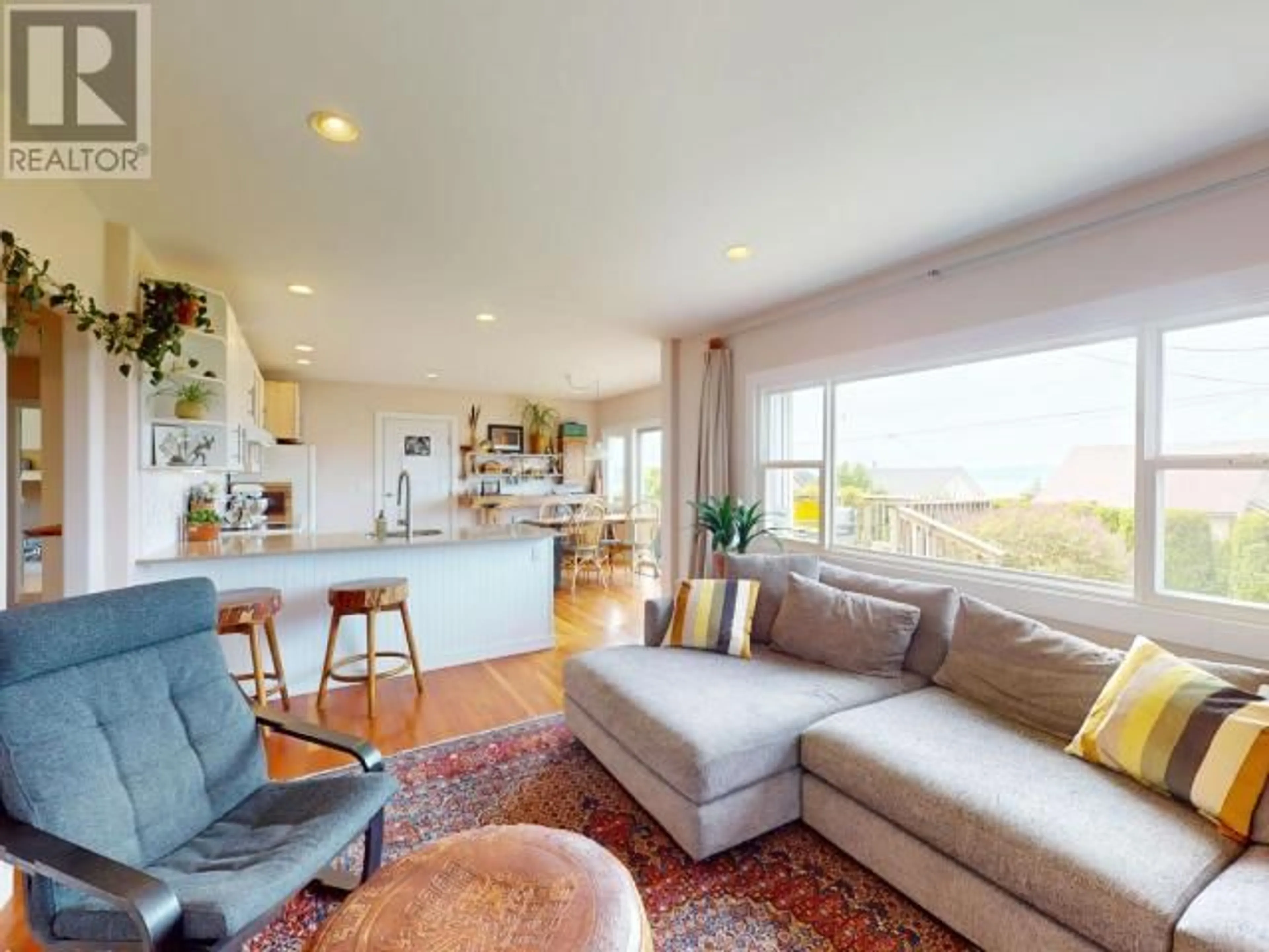Living room with furniture, unknown for 4594 HARVIE AVE, Powell River British Columbia