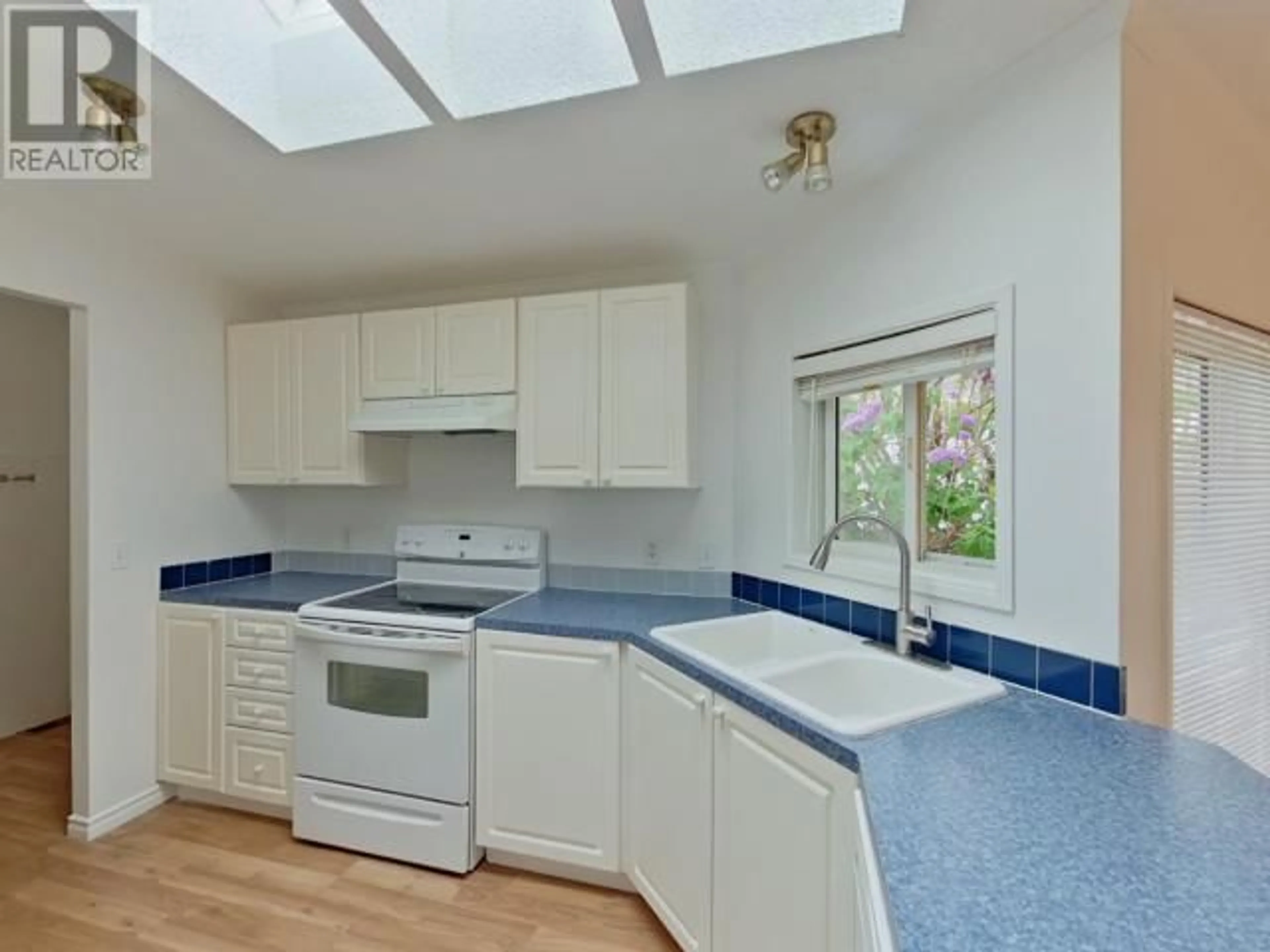 Standard kitchen, ceramic/tile floor for B - 4291 COLLINGWOOD WAY, Powell River British Columbia V8A5V2