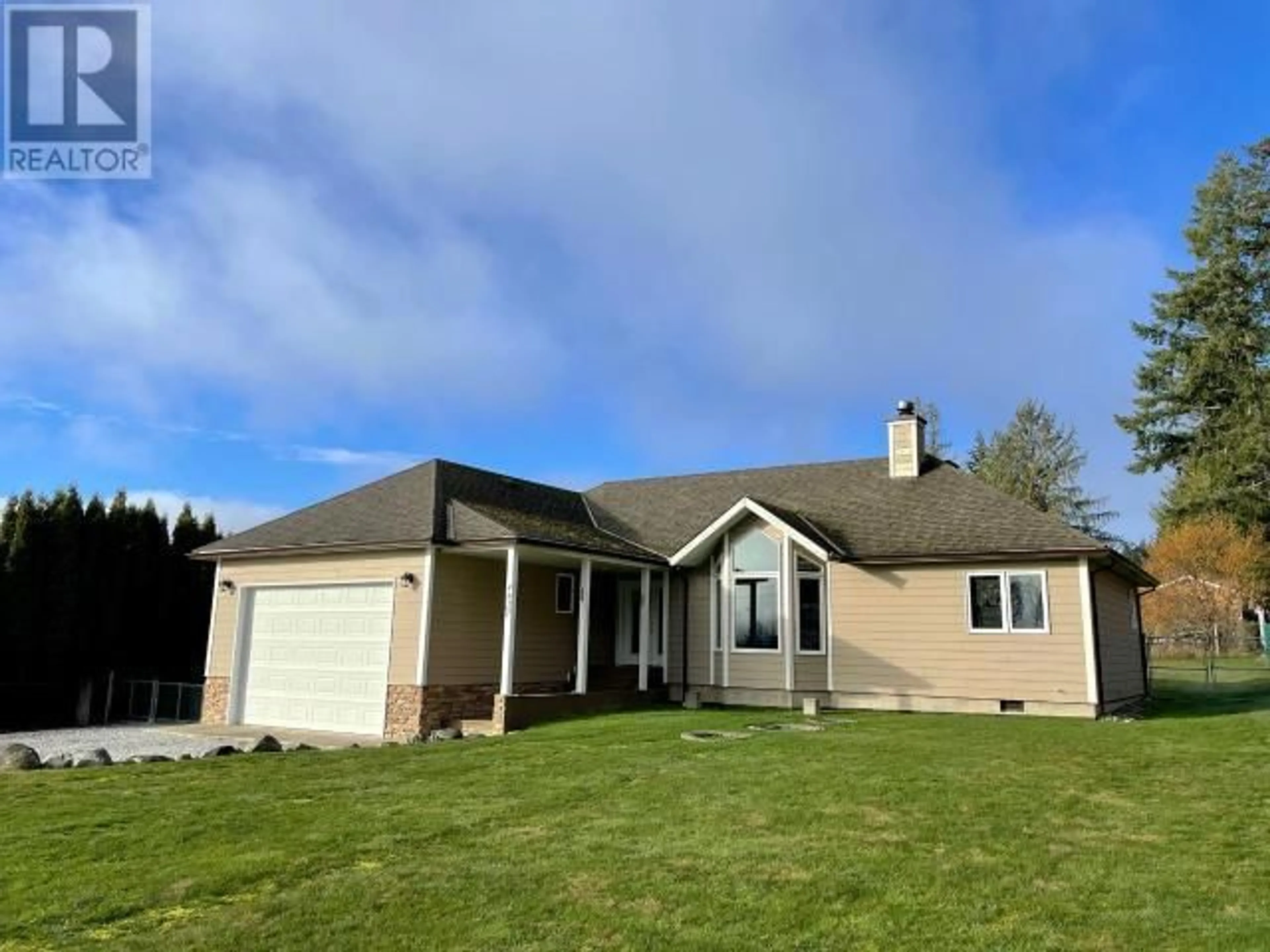 Home with vinyl exterior material, unknown for 4827 BALSAM STREET, Texada Island British Columbia V0N1W0