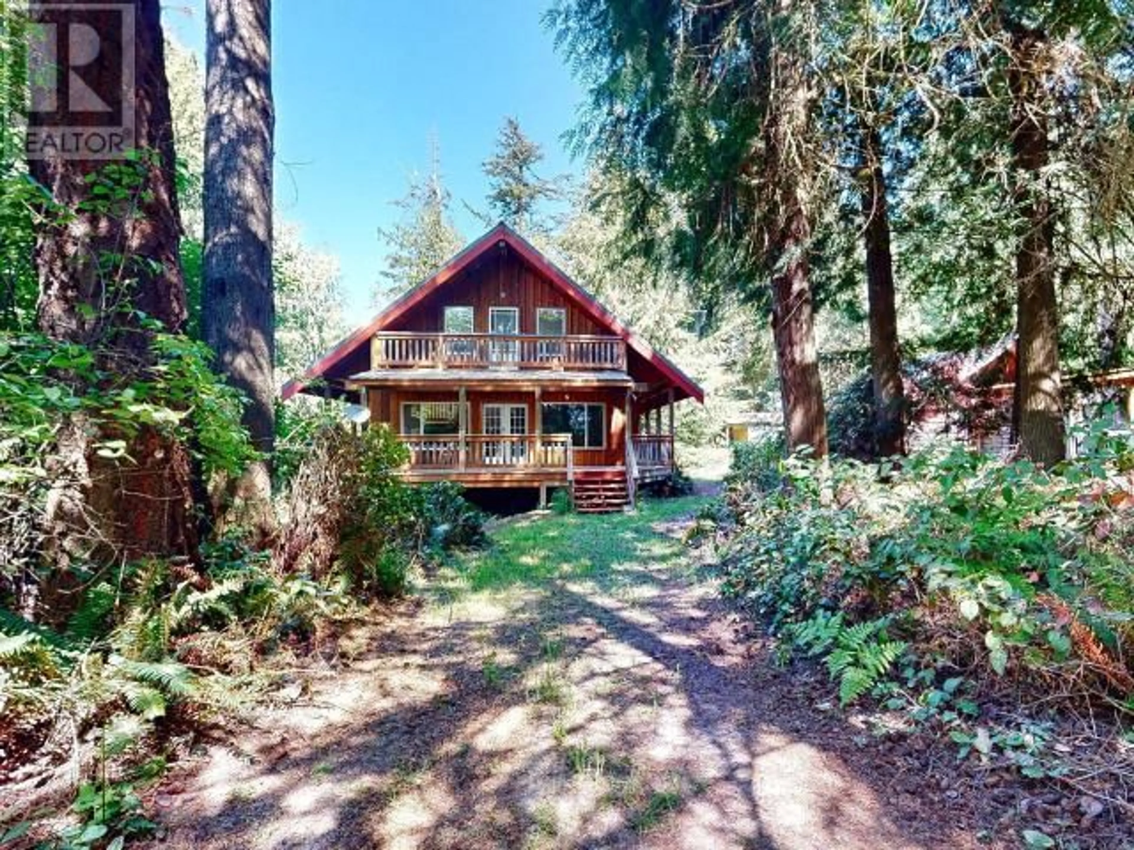 A pic from outside/outdoor area/front of a property/back of a property/a pic from drone, forest/trees view for 2847 BRIAN'S WAY, Savary Island British Columbia V0N2G0