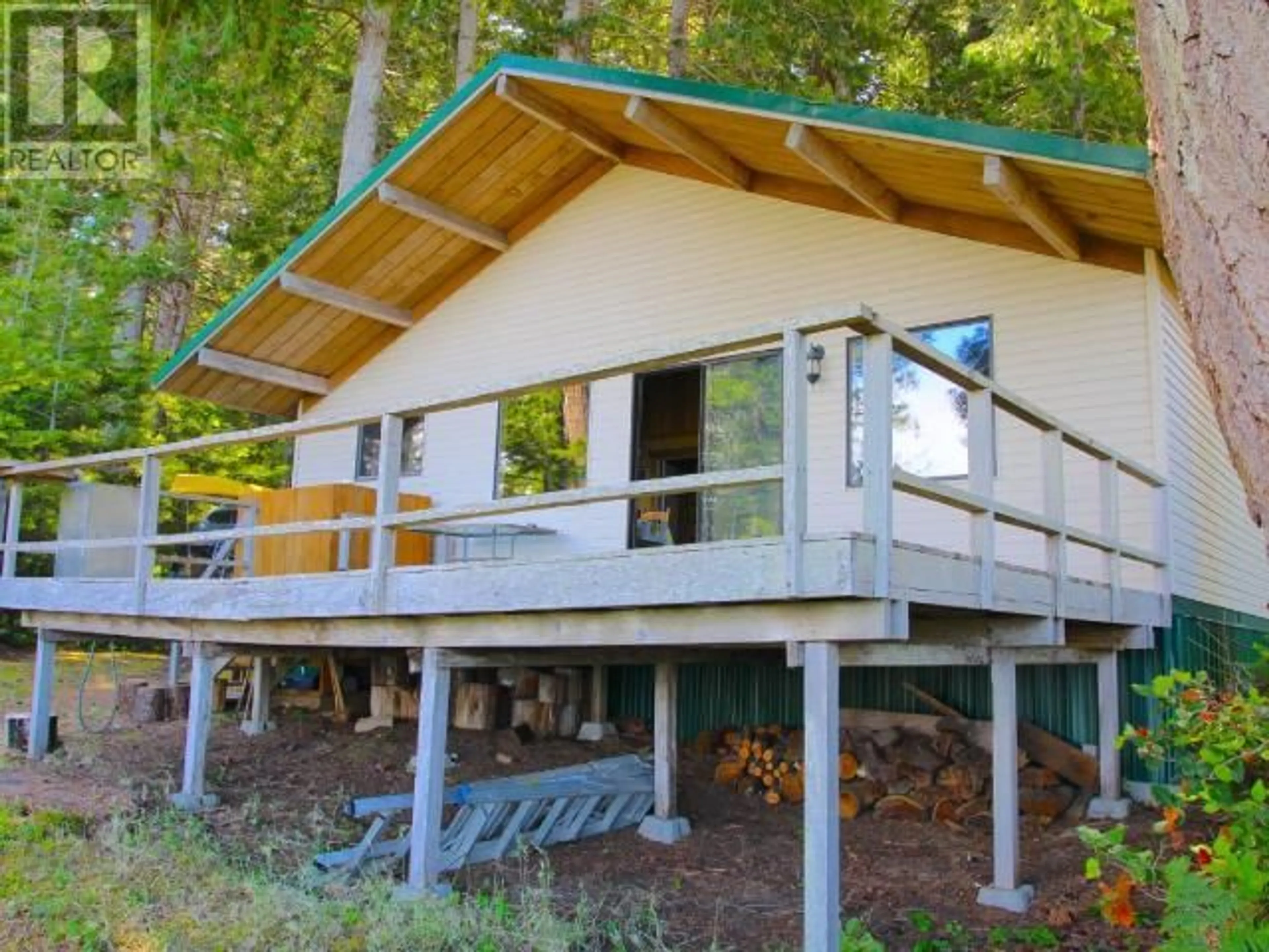 Home with vinyl exterior material, unknown for 1652 SAVARY ISLAND ROAD, Savary Island British Columbia