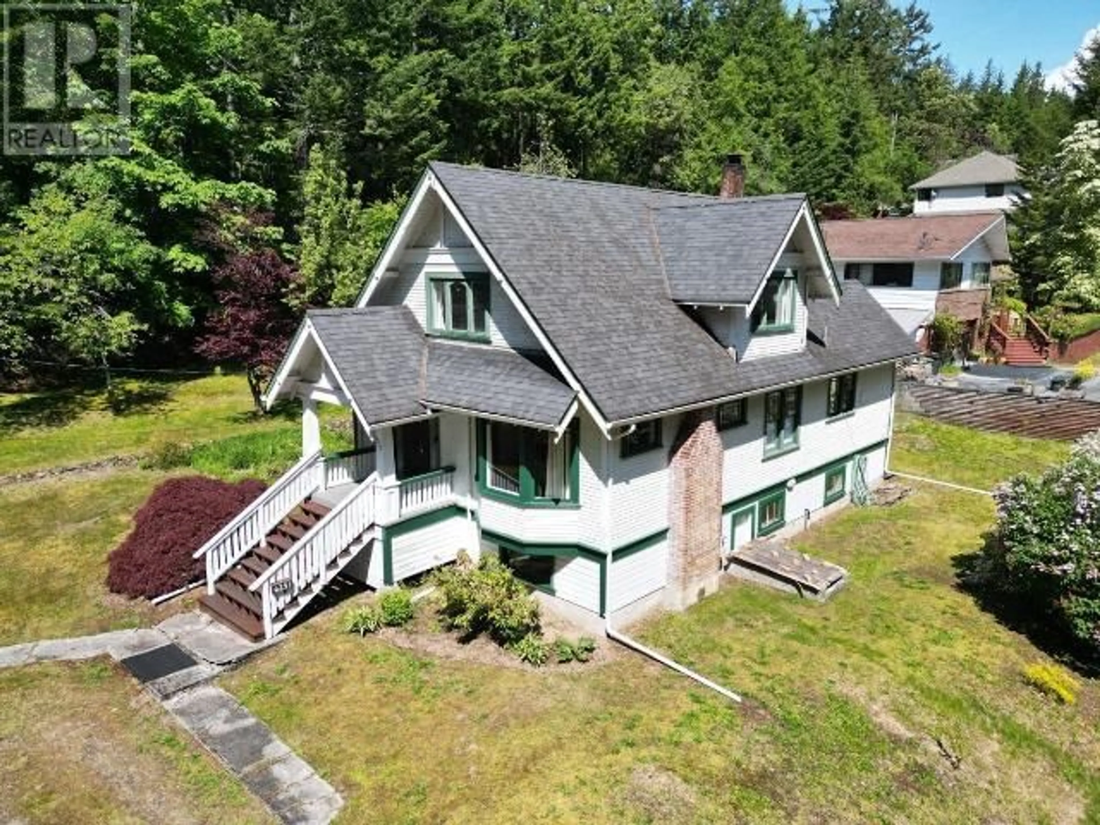 A pic from outside/outdoor area/front of a property/back of a property/a pic from drone, unknown for 6237 LUND, Powell River British Columbia V8A4T2