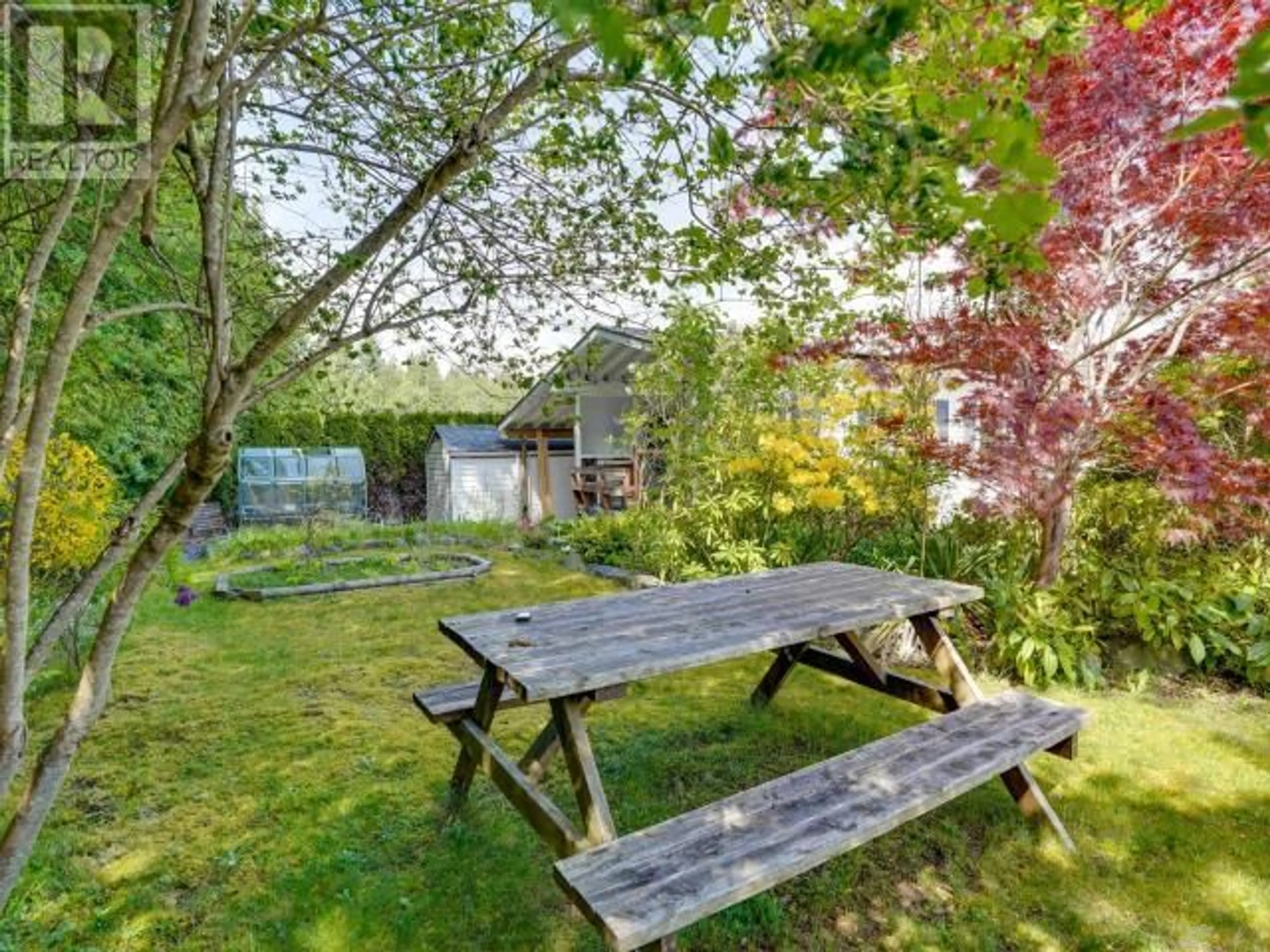 Patio, unknown for 201 - 7575 DUNCAN STREET, Powell River British Columbia V8A5L1