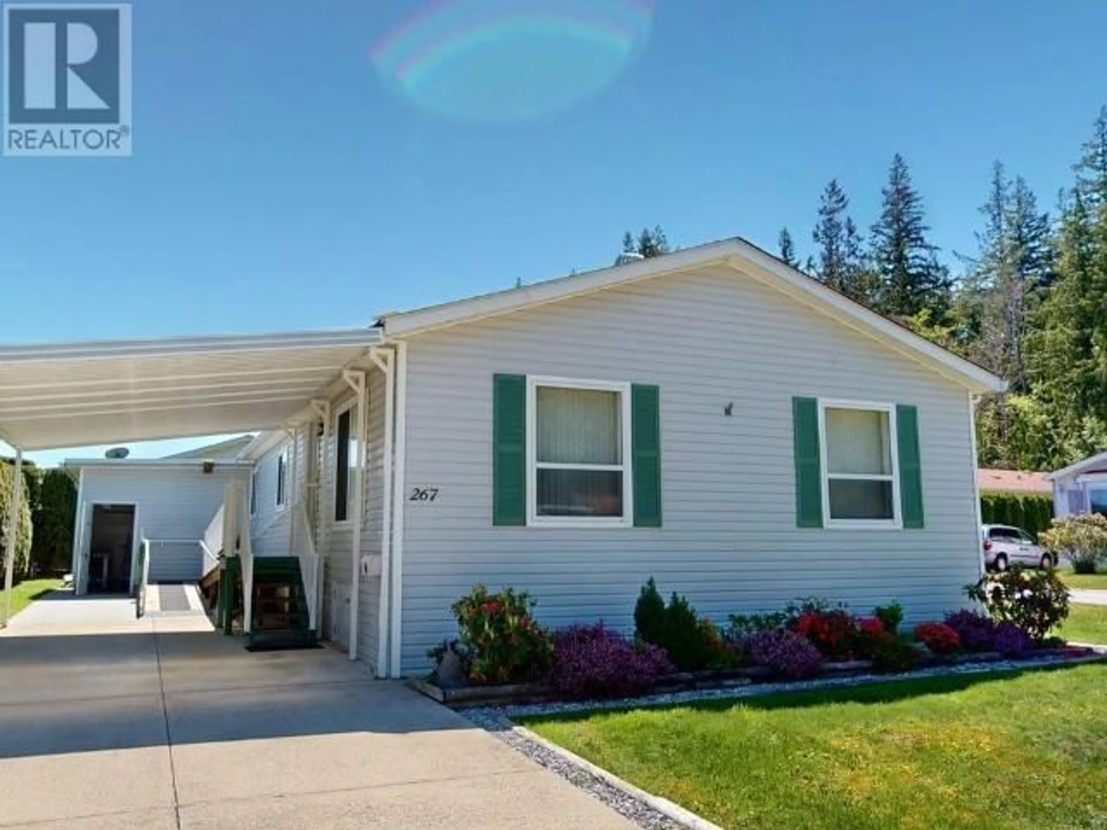 Home with vinyl exterior material, street for 267 - 7575 DUNCAN STREET, Powell River British Columbia