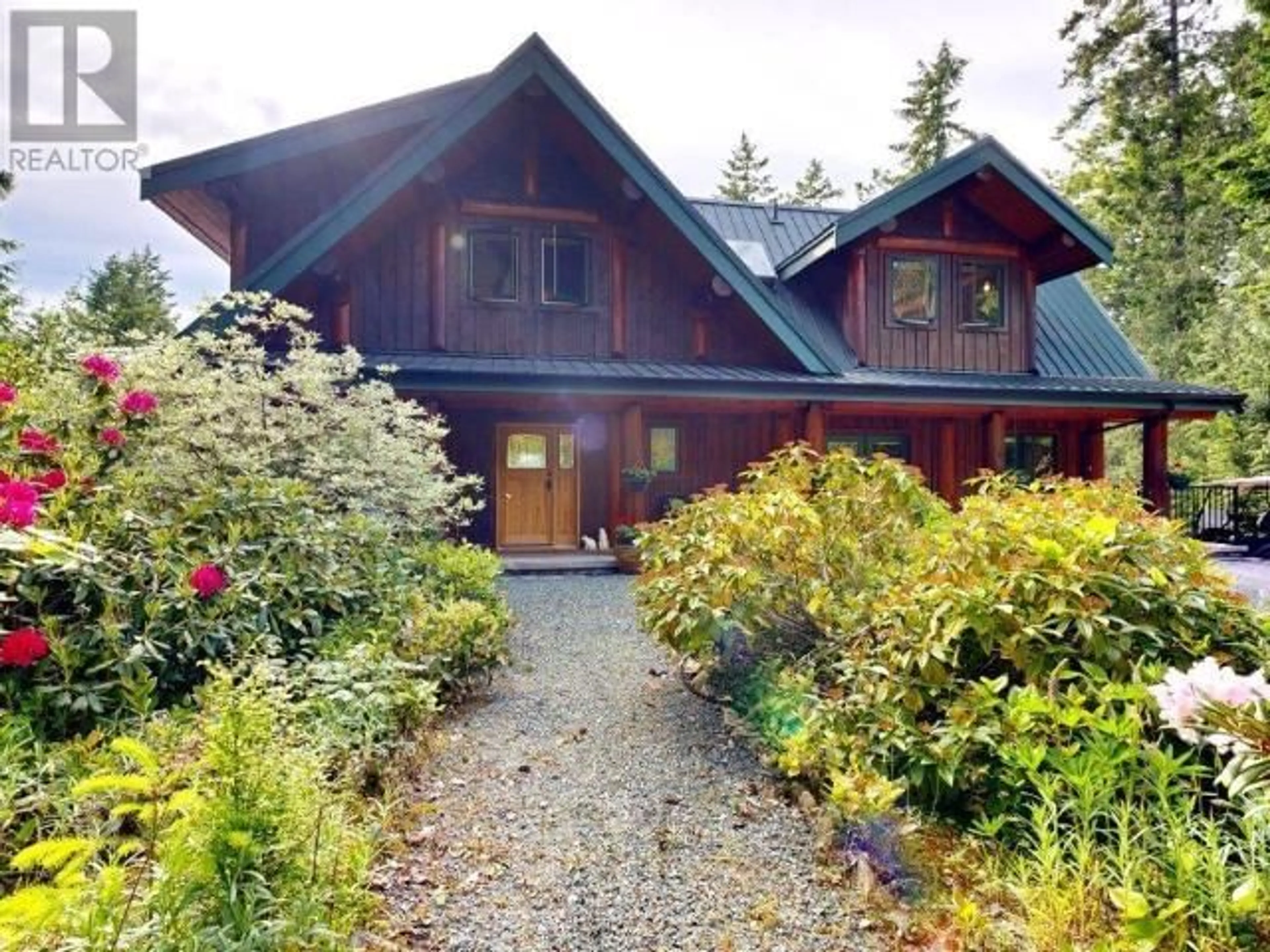 A pic from outside/outdoor area/front of a property/back of a property/a pic from drone, unknown for 6 - 10289 FINN BAY RD, Powell River British Columbia V0N2G0