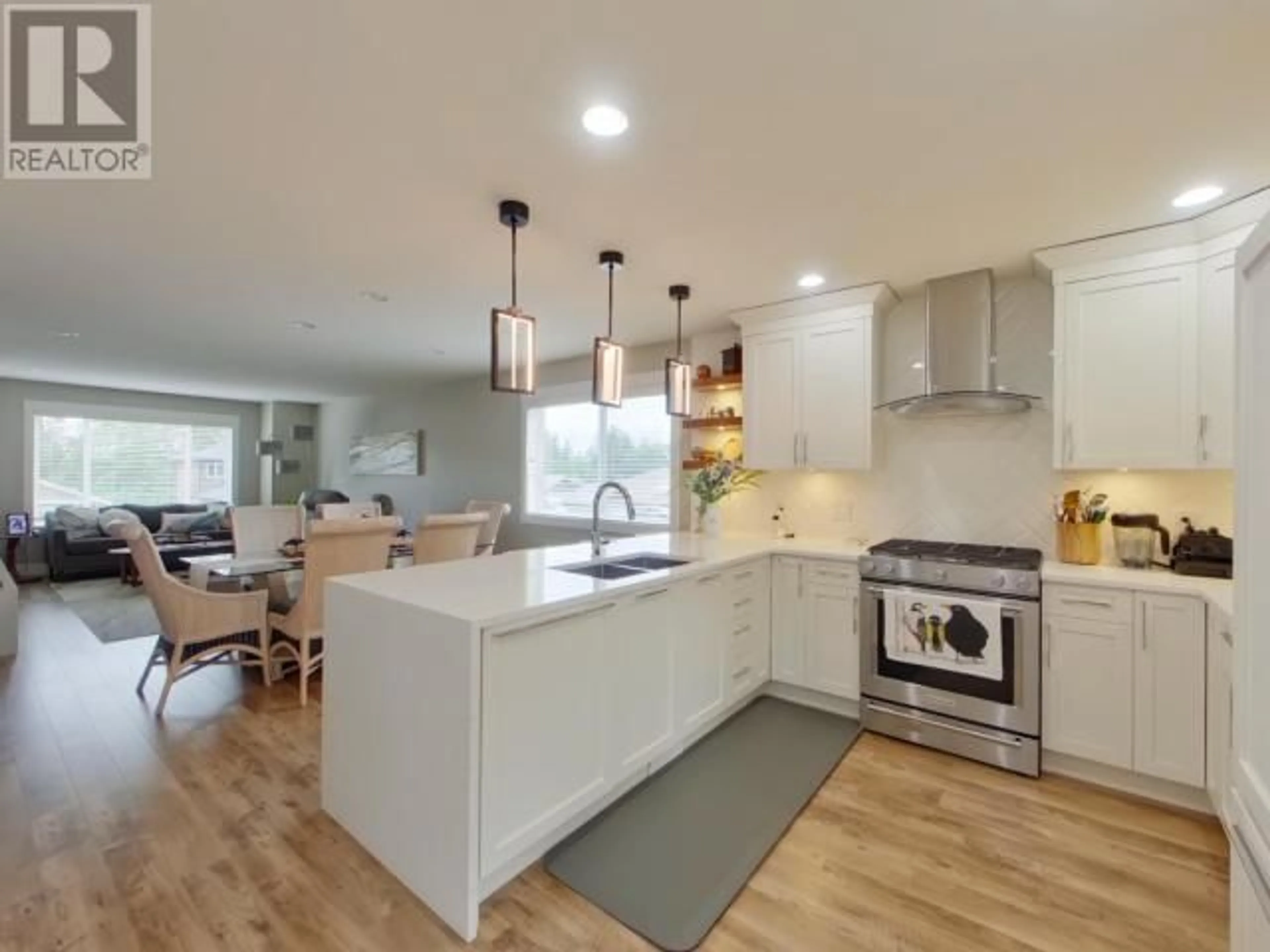 Open concept kitchen, unknown for 4102 BOWNESS AVE, Powell River British Columbia V8A0A8