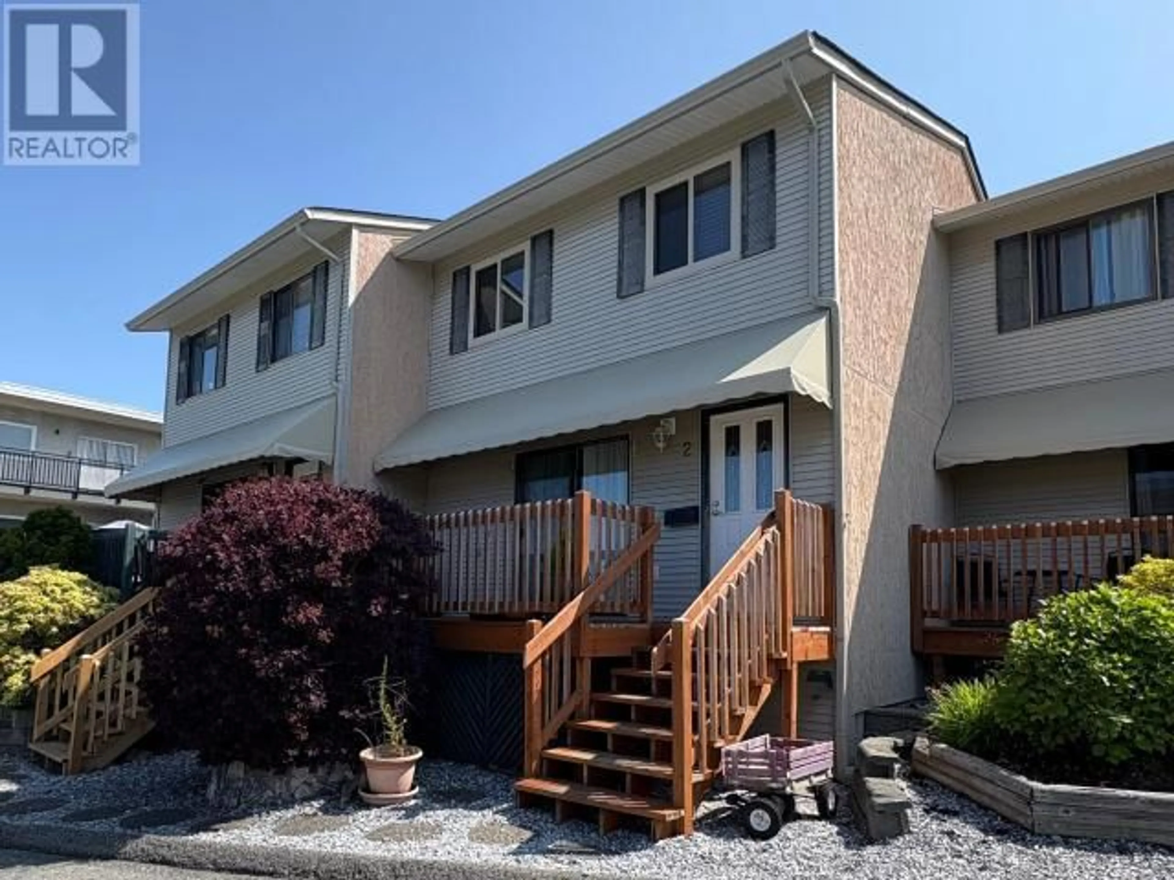 Home with vinyl exterior material, unknown for 2 - 3870 JOYCE AVE, Powell River British Columbia V8A2Z1
