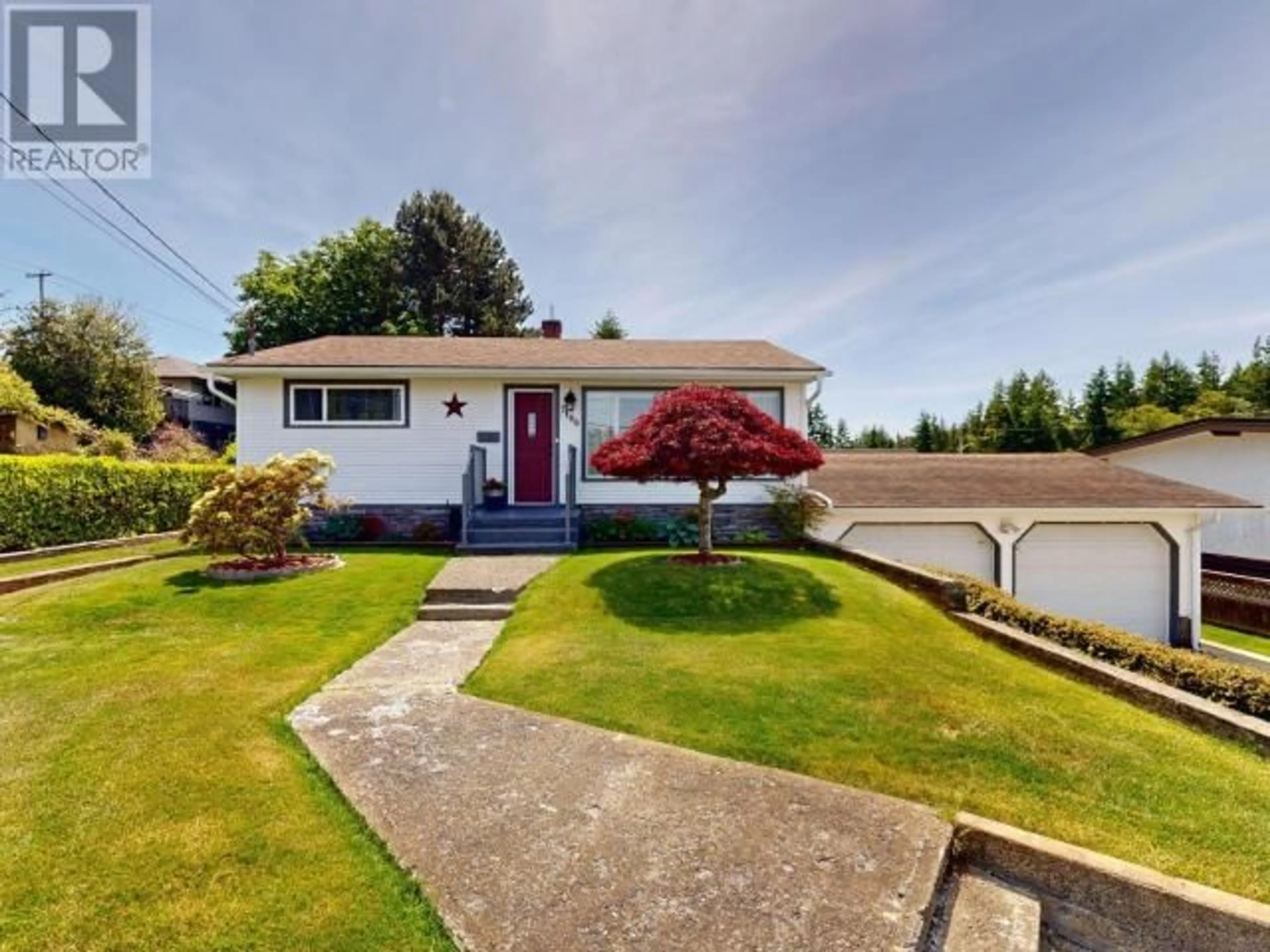Home with vinyl exterior material, water/lake/river/ocean view for 7186 BARNET STREET, Powell River British Columbia