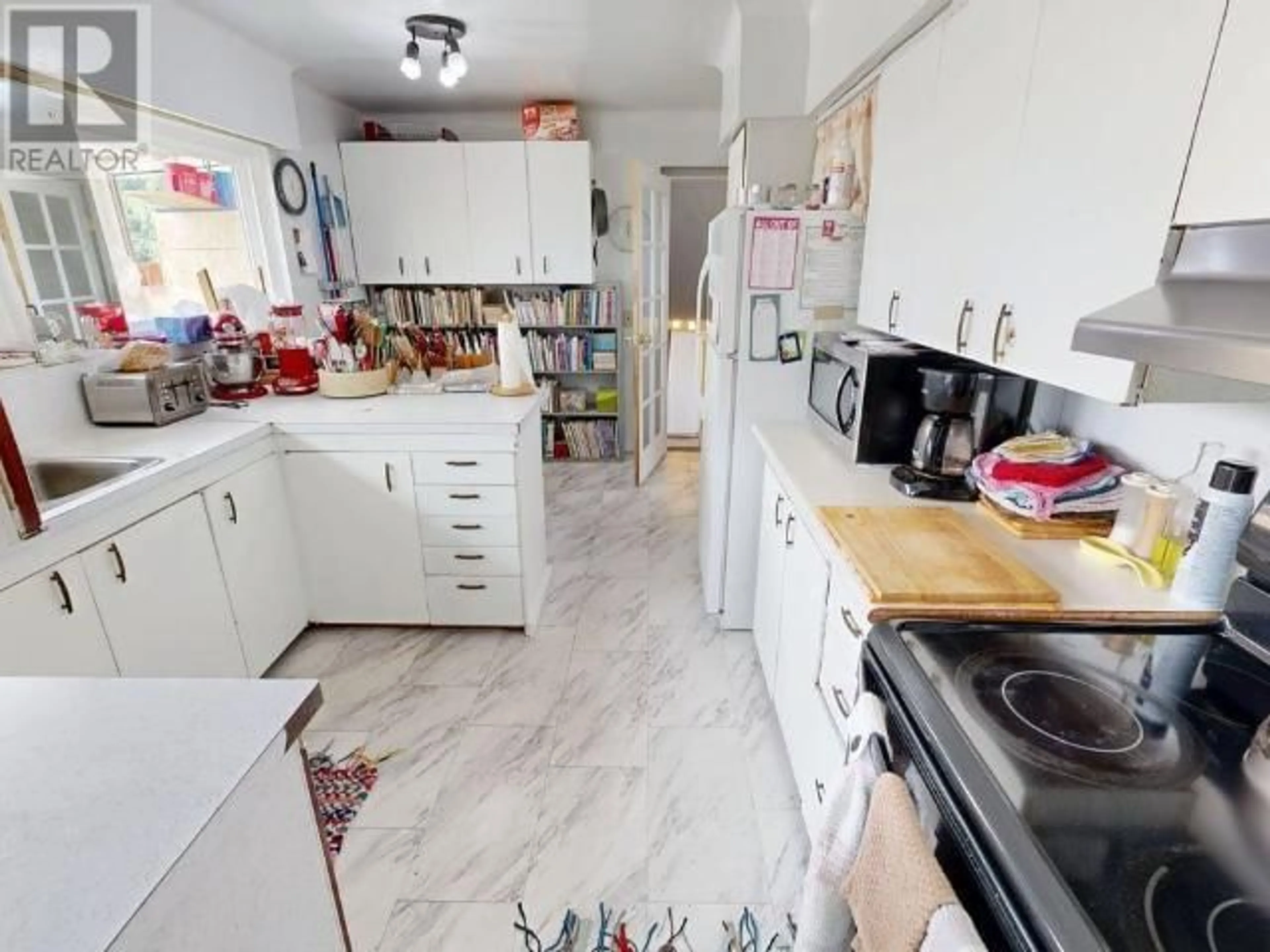 Standard kitchen, unknown for 6503 HILLCREST AVE, Powell River British Columbia V8A4Y5