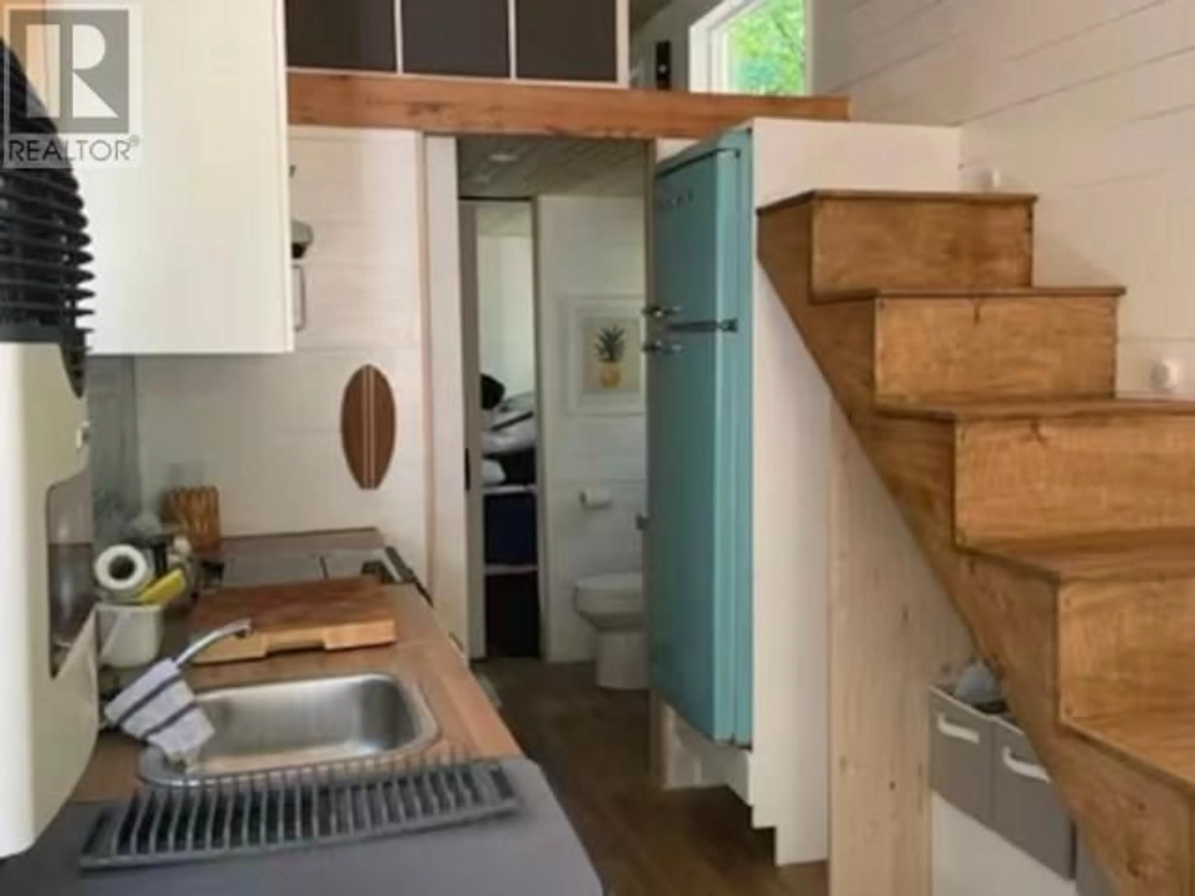 Standard kitchen, unknown for 1306 VANCOUVER BLVD, Savary Island British Columbia V0N2G0