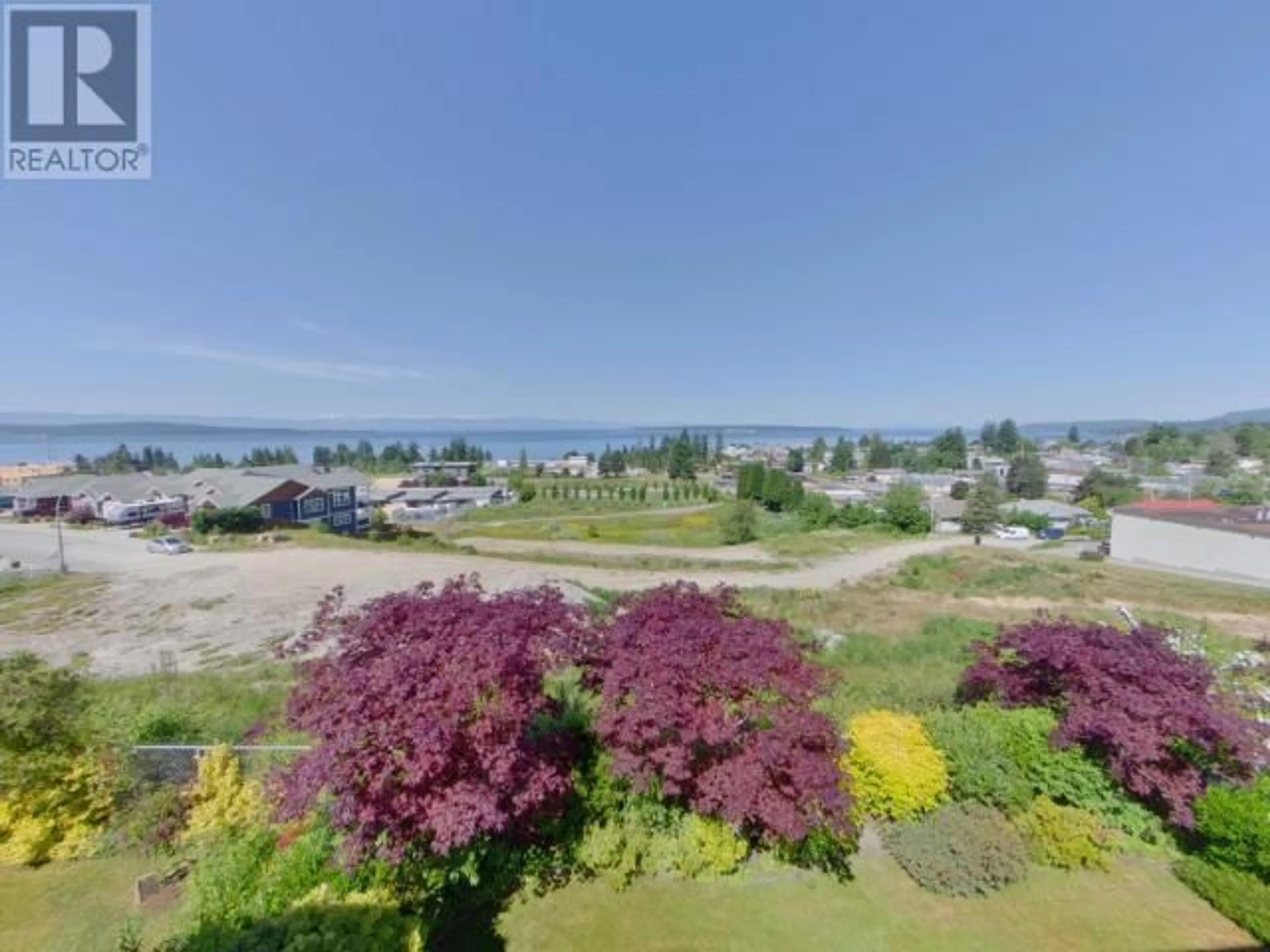 A pic from outside/outdoor area/front of a property/back of a property/a pic from drone, water/lake/river/ocean view for 4369 ONTARIO AVE, Powell River British Columbia V8A5B6