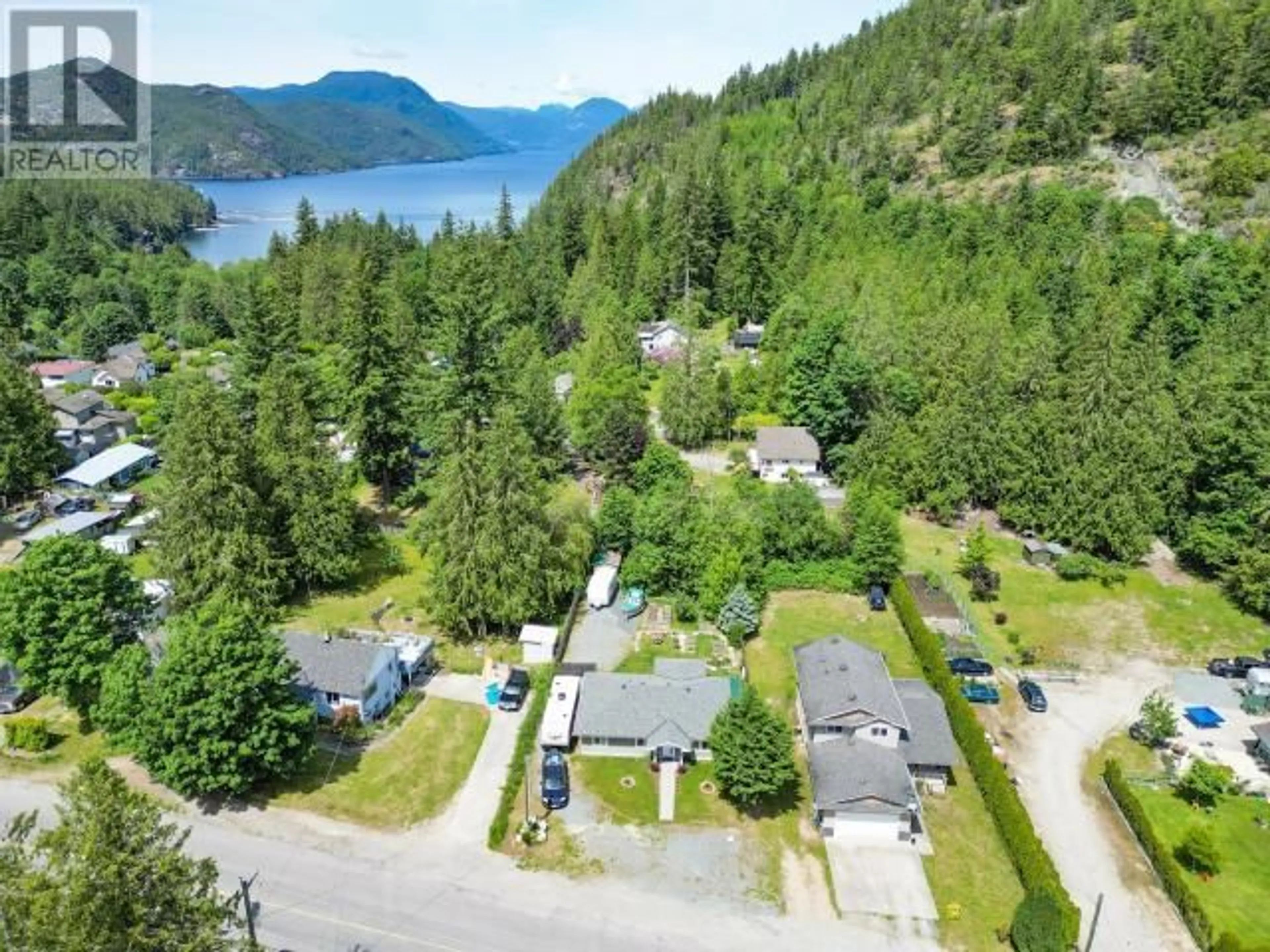 A pic from outside/outdoor area/front of a property/back of a property/a pic from drone, water/lake/river/ocean view for 6939 CRANBERRY STREET, Powell River British Columbia
