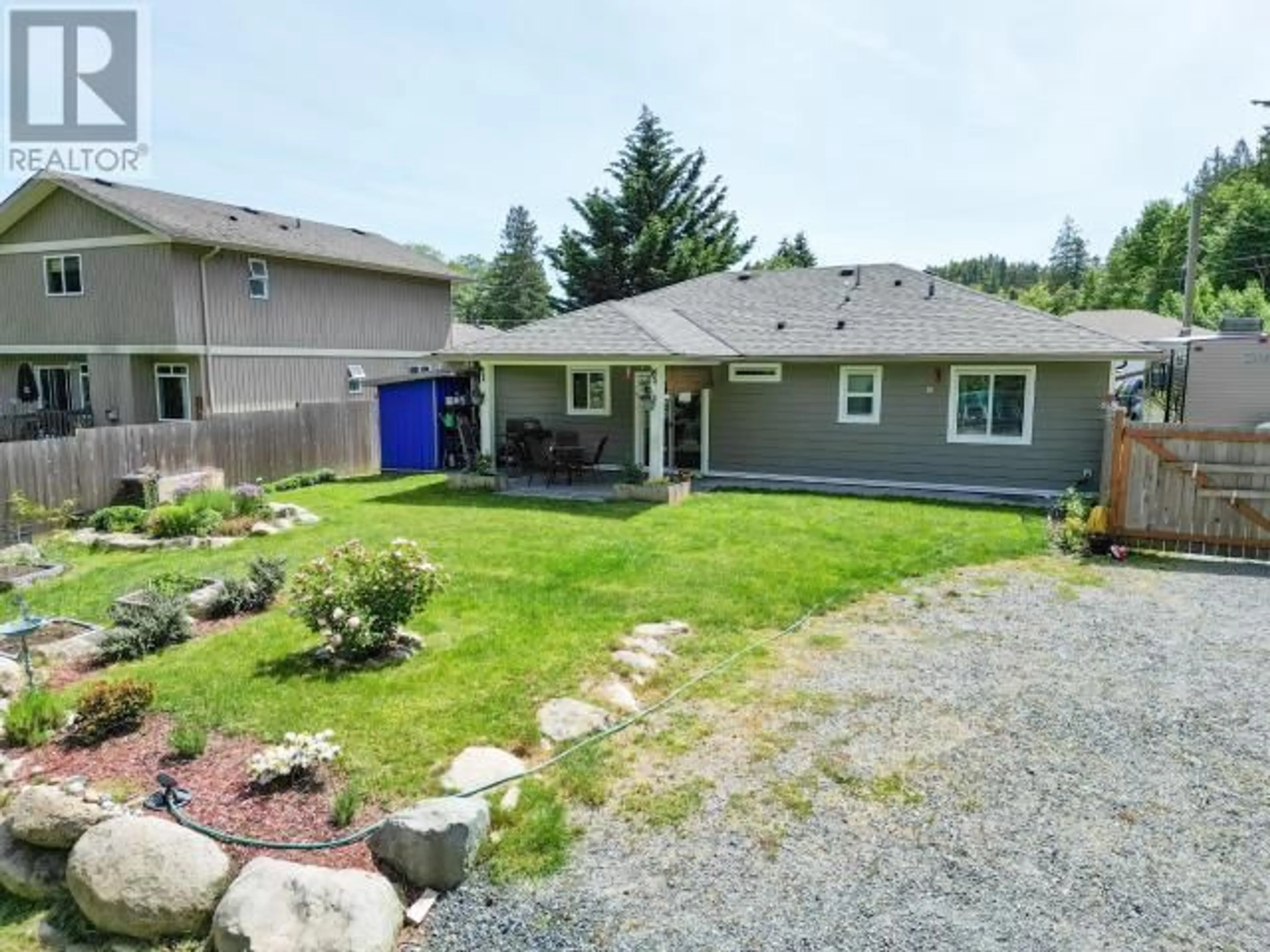 A pic from outside/outdoor area/front of a property/back of a property/a pic from drone, street for 6939 CRANBERRY STREET, Powell River British Columbia