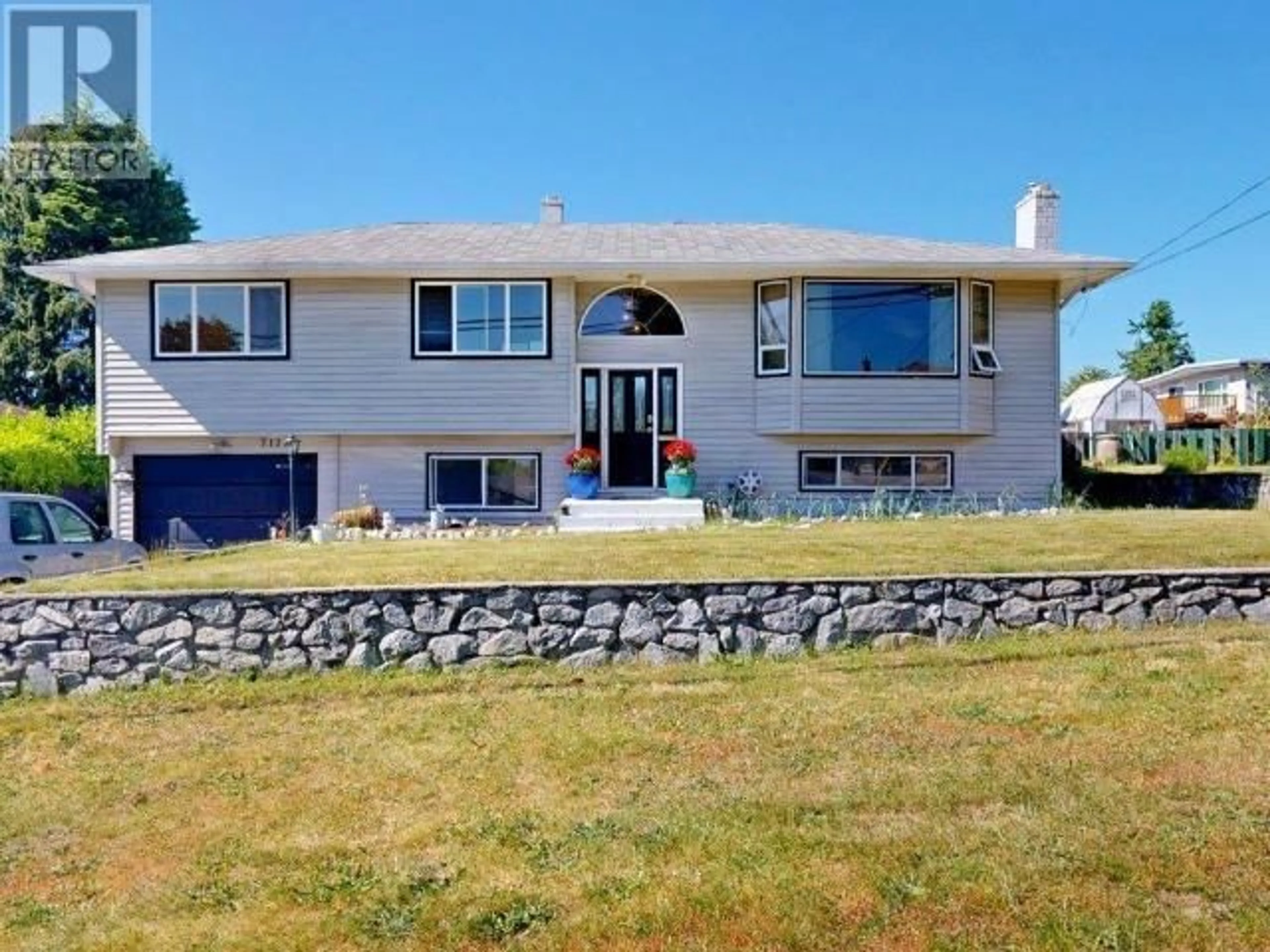 Home with vinyl exterior material, water/lake/river/ocean view for 7177 HUNTINGDON STREET, Powell River British Columbia