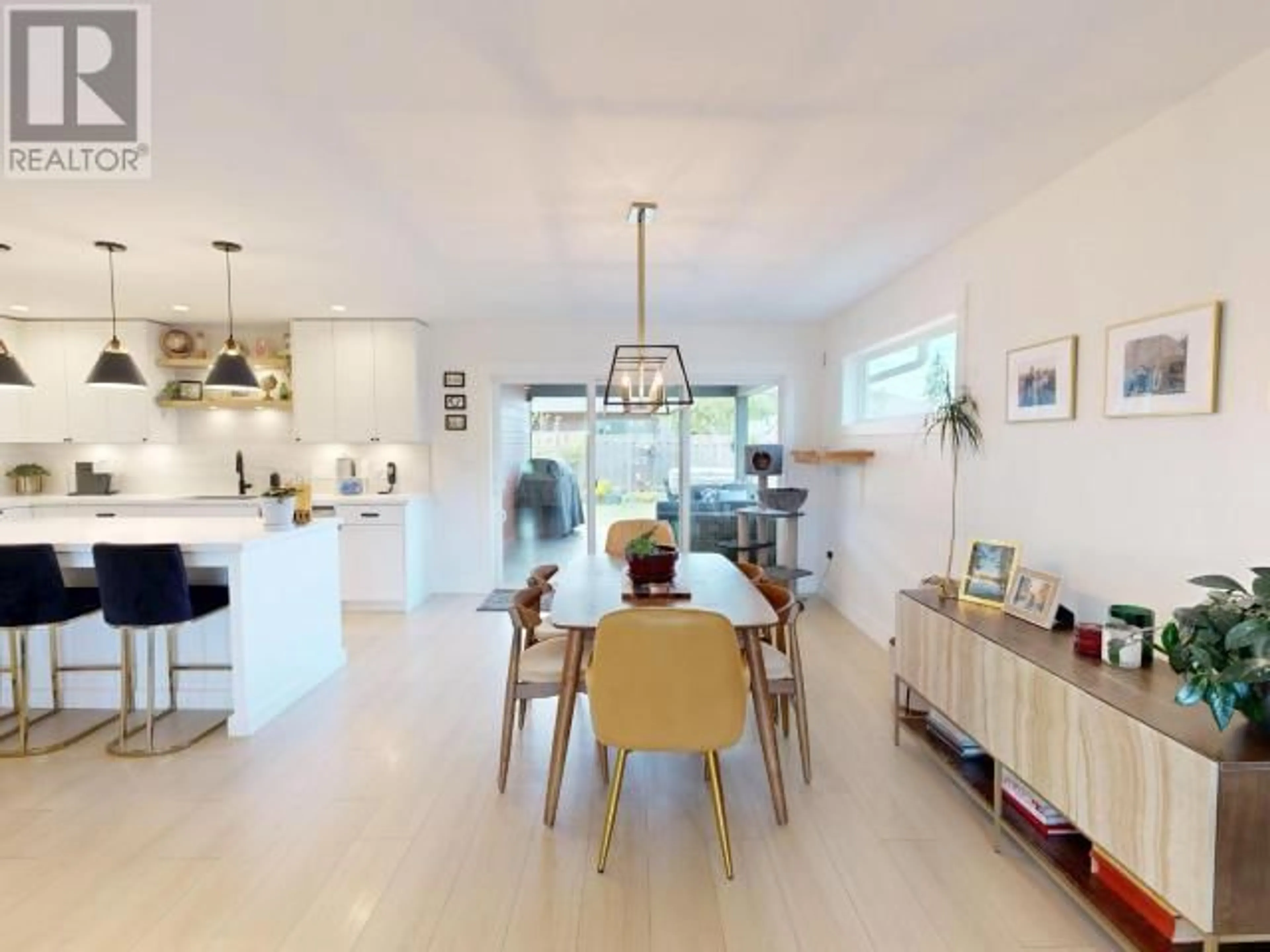 Open concept kitchen, unknown for 7471 GABRIOLA CRESCENT, Powell River British Columbia V8A0A9