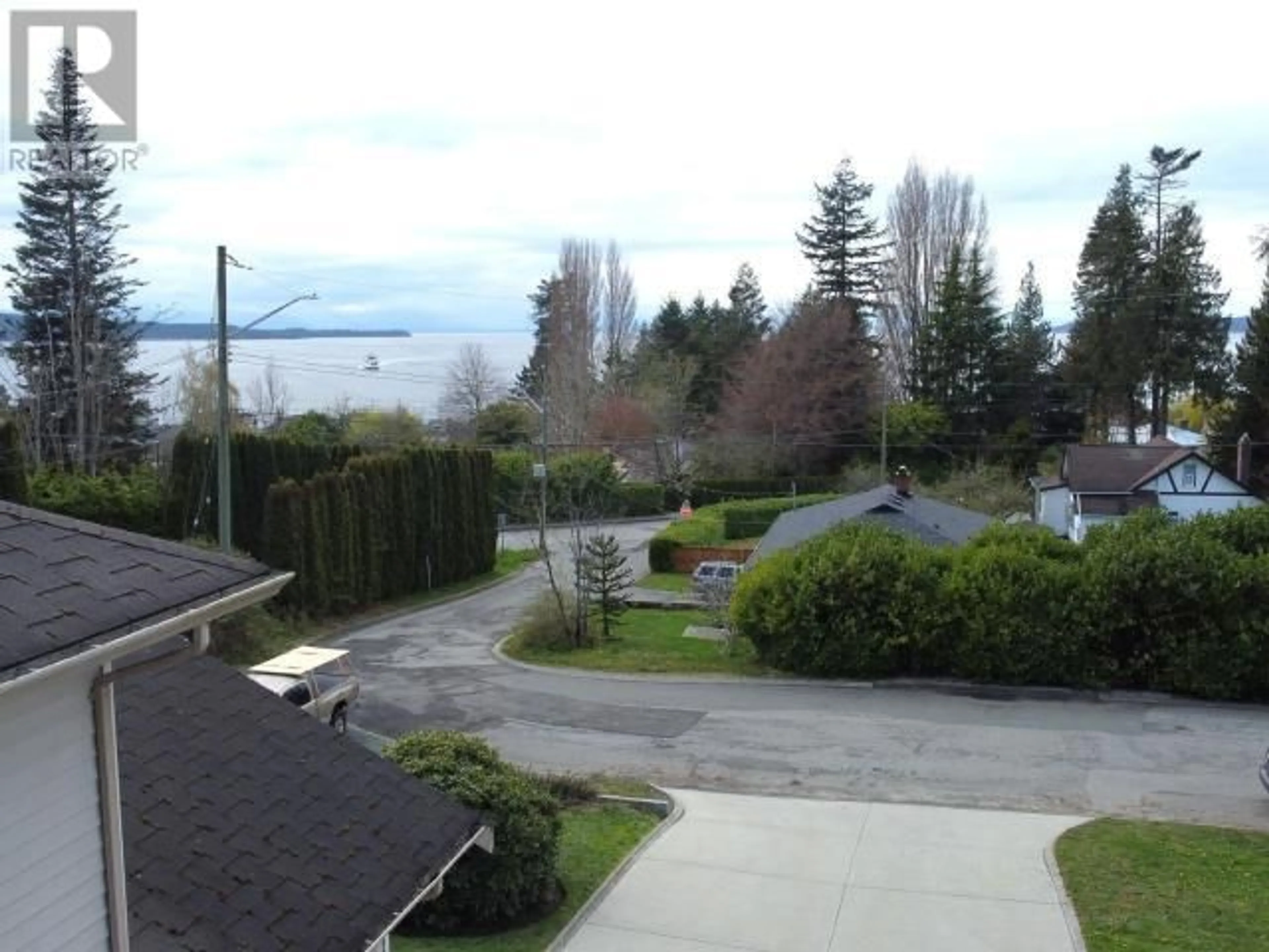 A pic from outside/outdoor area/front of a property/back of a property/a pic from drone, water/lake/river/ocean view for 4290 SCOTIA PLACE, Powell River British Columbia V8A2X2