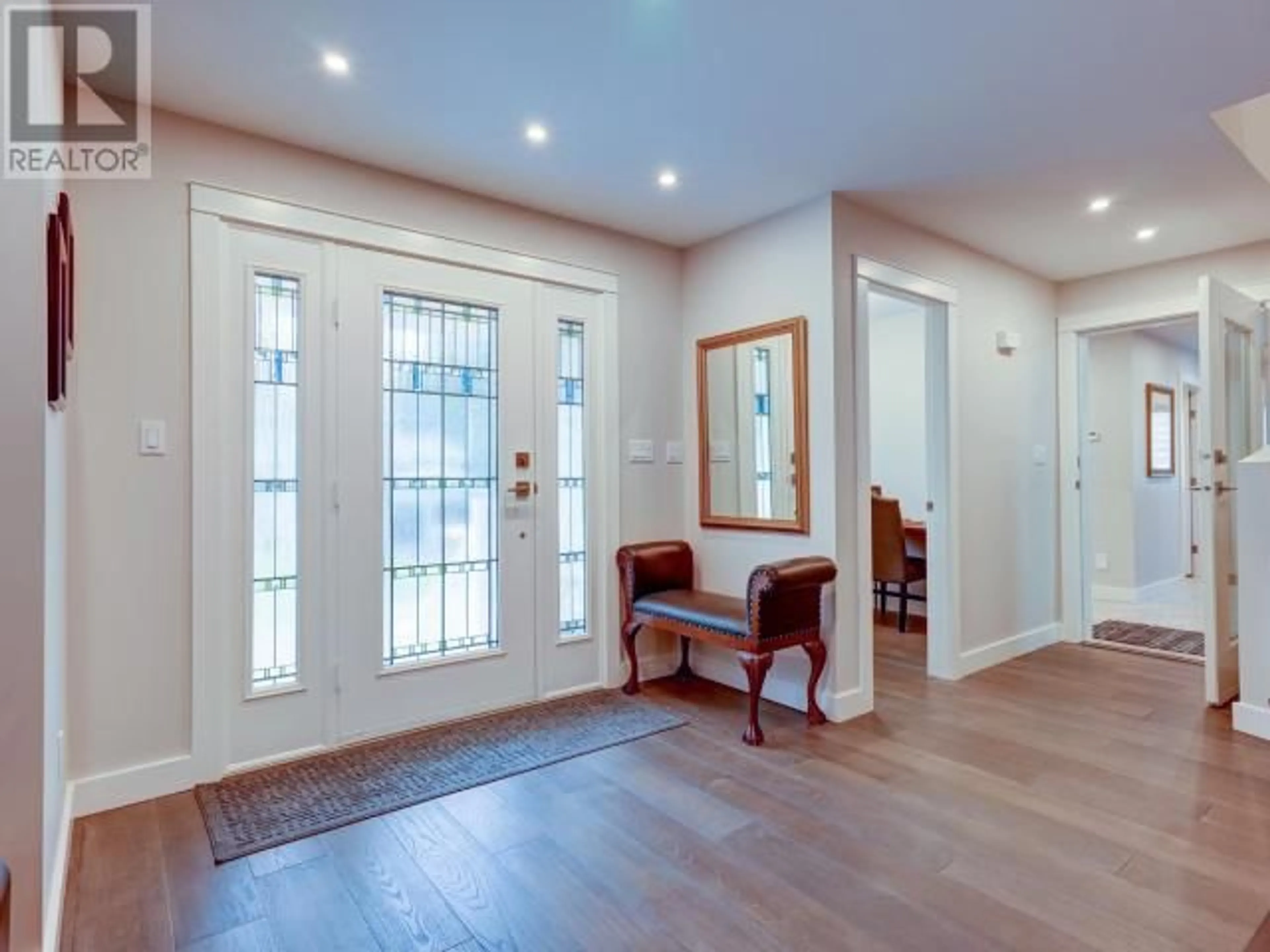 Indoor entryway for 4000 SATURNA AVE, Powell River British Columbia V8A5T4