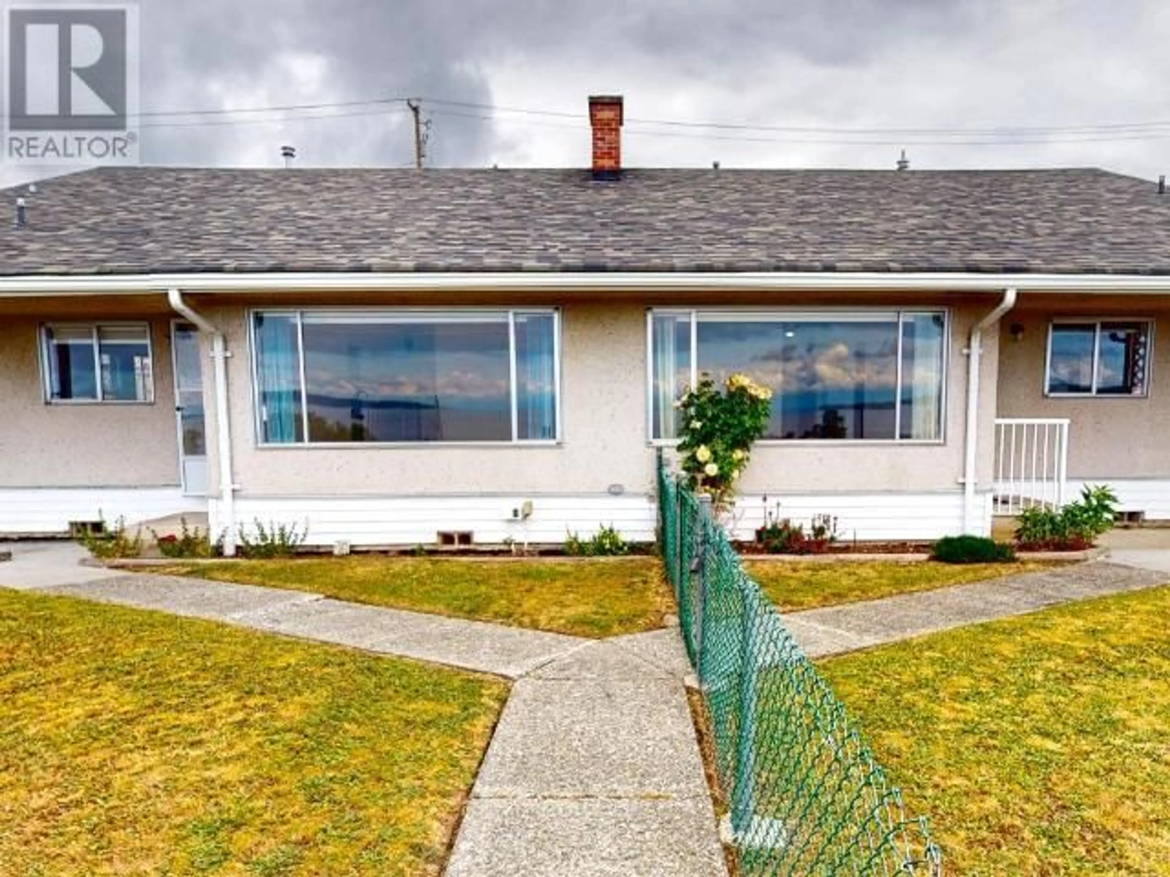 Unknown for 3820-3822 MANITOBA AVE, Powell River British Columbia