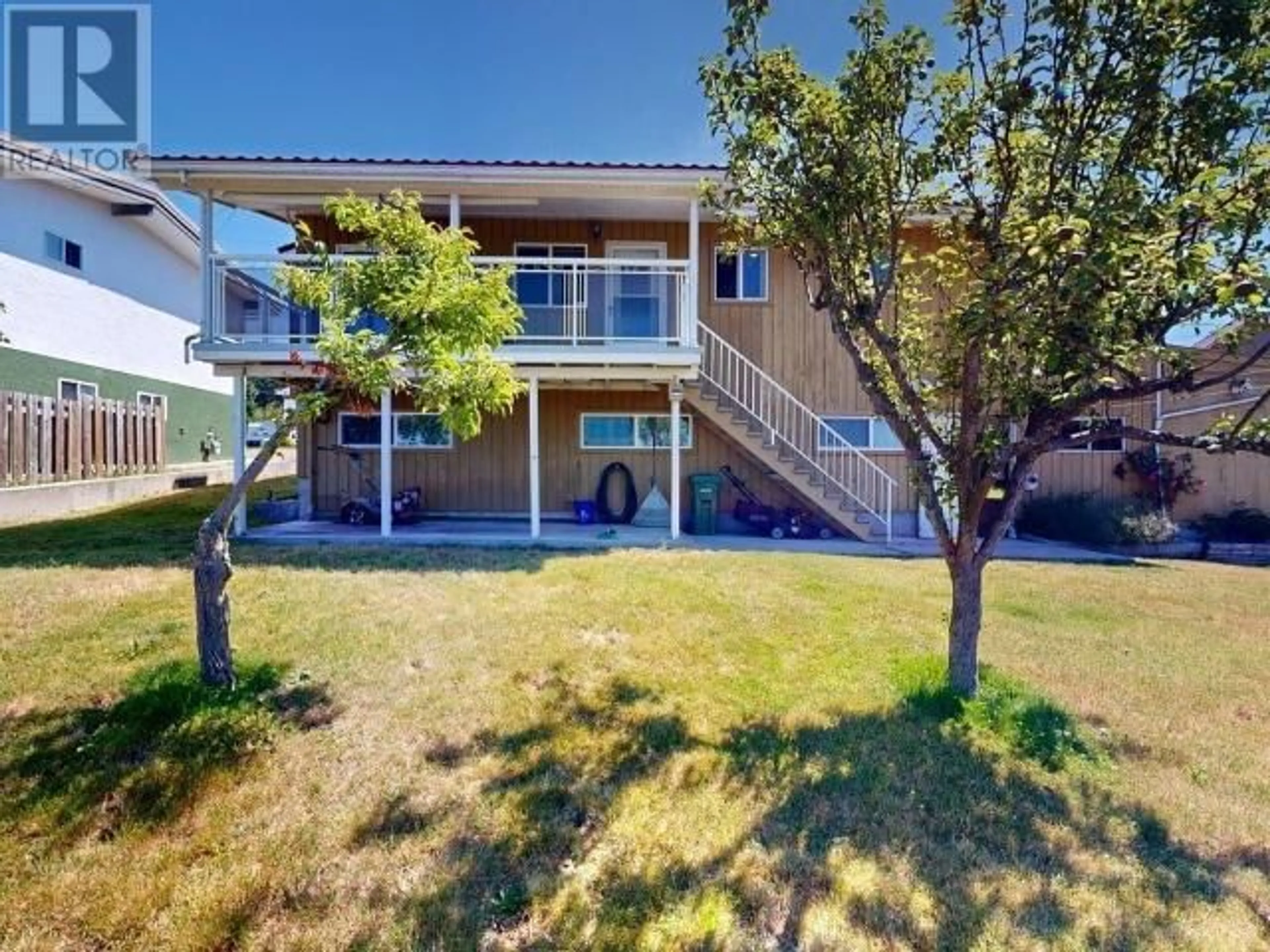 A pic from outside/outdoor area/front of a property/back of a property/a pic from drone, water/lake/river/ocean view for 3739 SELKIRK AVE, Powell River British Columbia V8A3C2