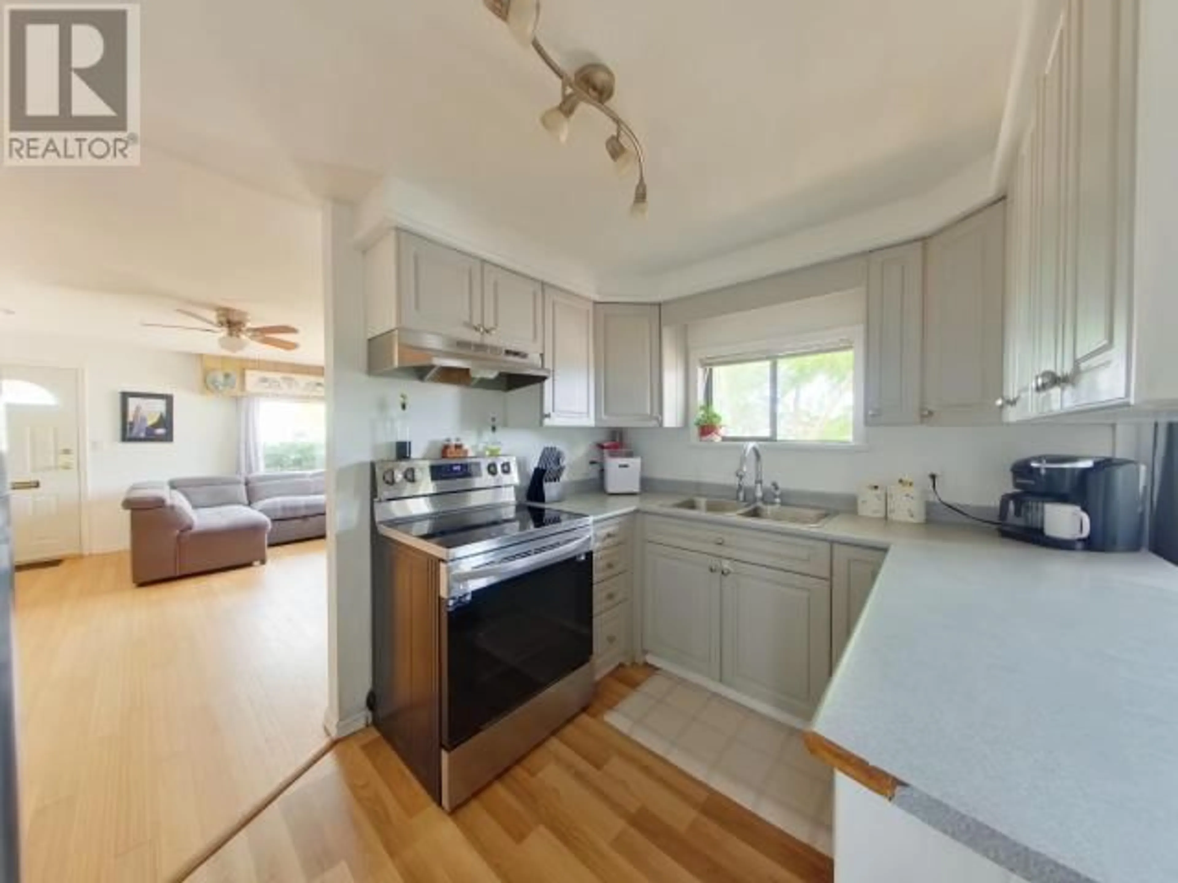 Unknown for 6913 INVERMERE CRT, Powell River British Columbia V8A1N6