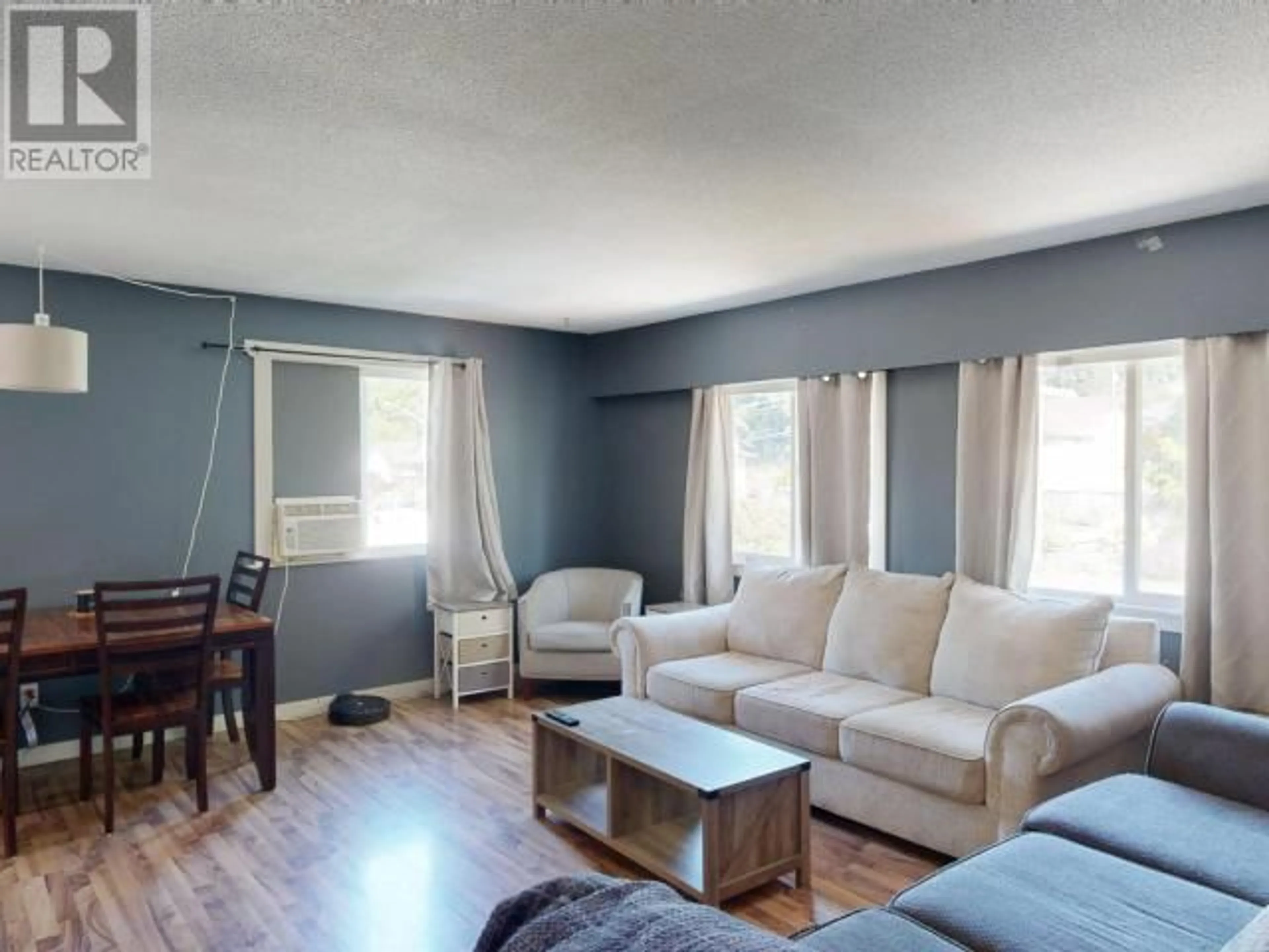 Living room with furniture, unknown for 6778 DRAKE STREET, Powell River British Columbia