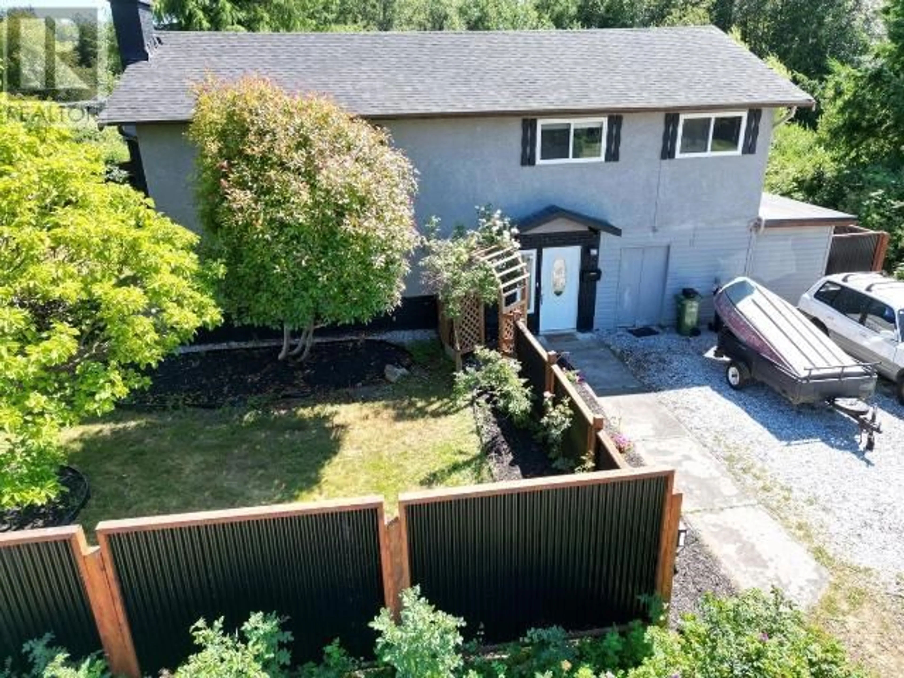 A pic from outside/outdoor area/front of a property/back of a property/a pic from drone, unknown for 5940 NASS STREET, Powell River British Columbia