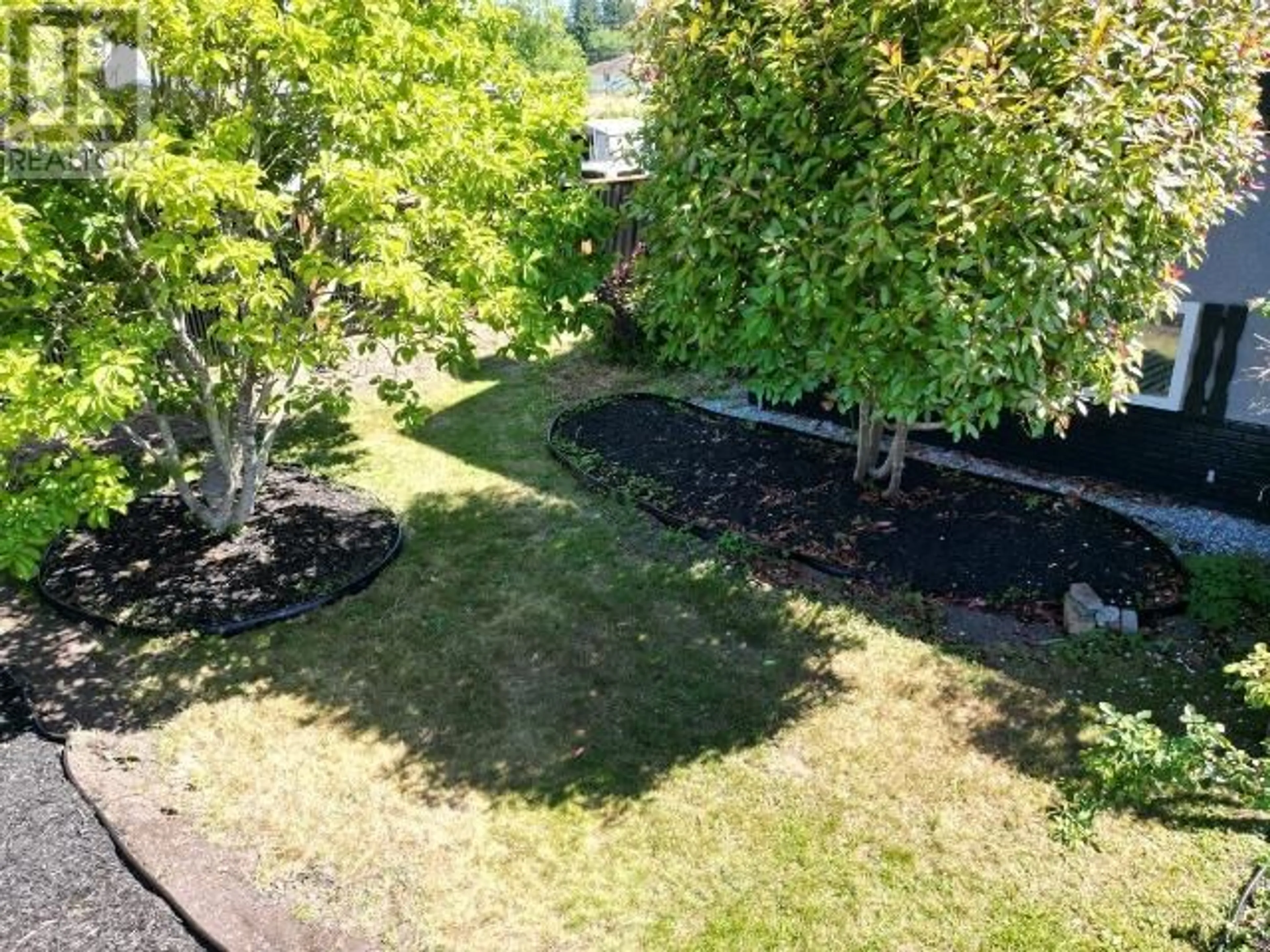 A pic from outside/outdoor area/front of a property/back of a property/a pic from drone, unknown for 5940 NASS STREET, Powell River British Columbia