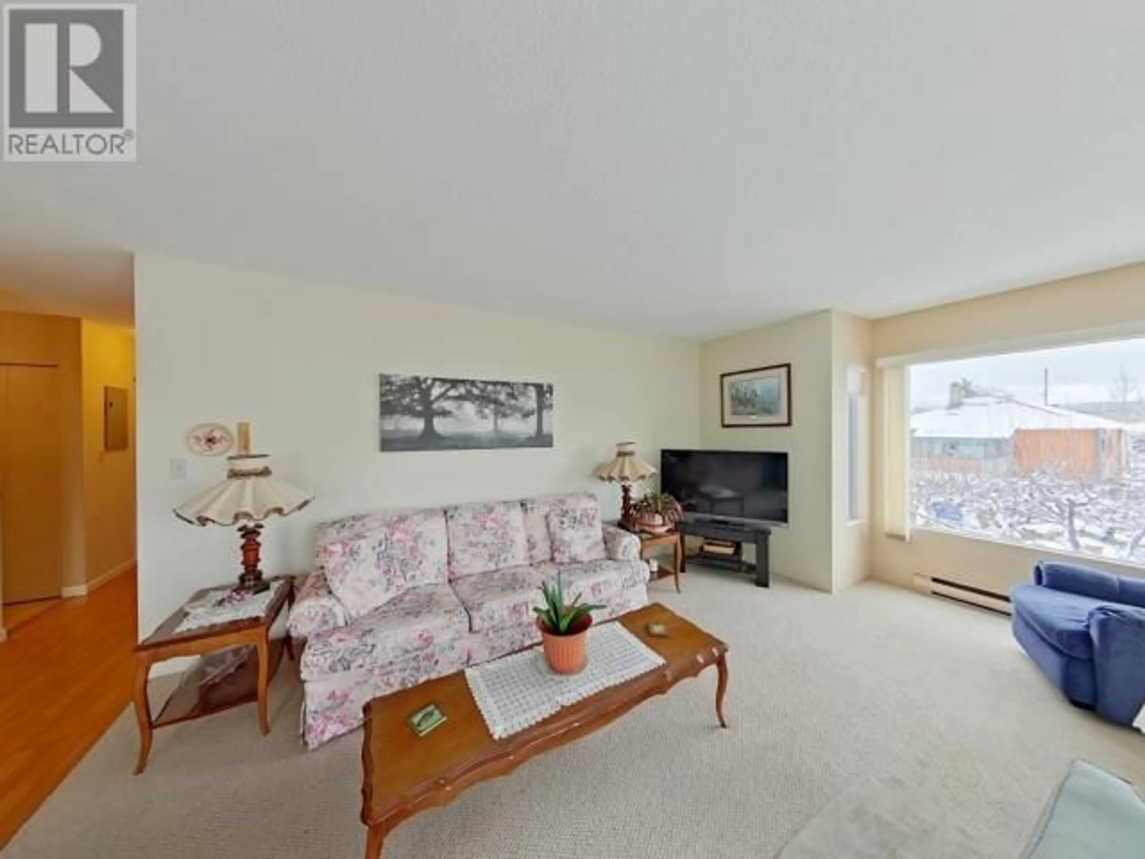 Living room with furniture, unknown for 202 - 4477 MICHIGAN AVE, Powell River British Columbia