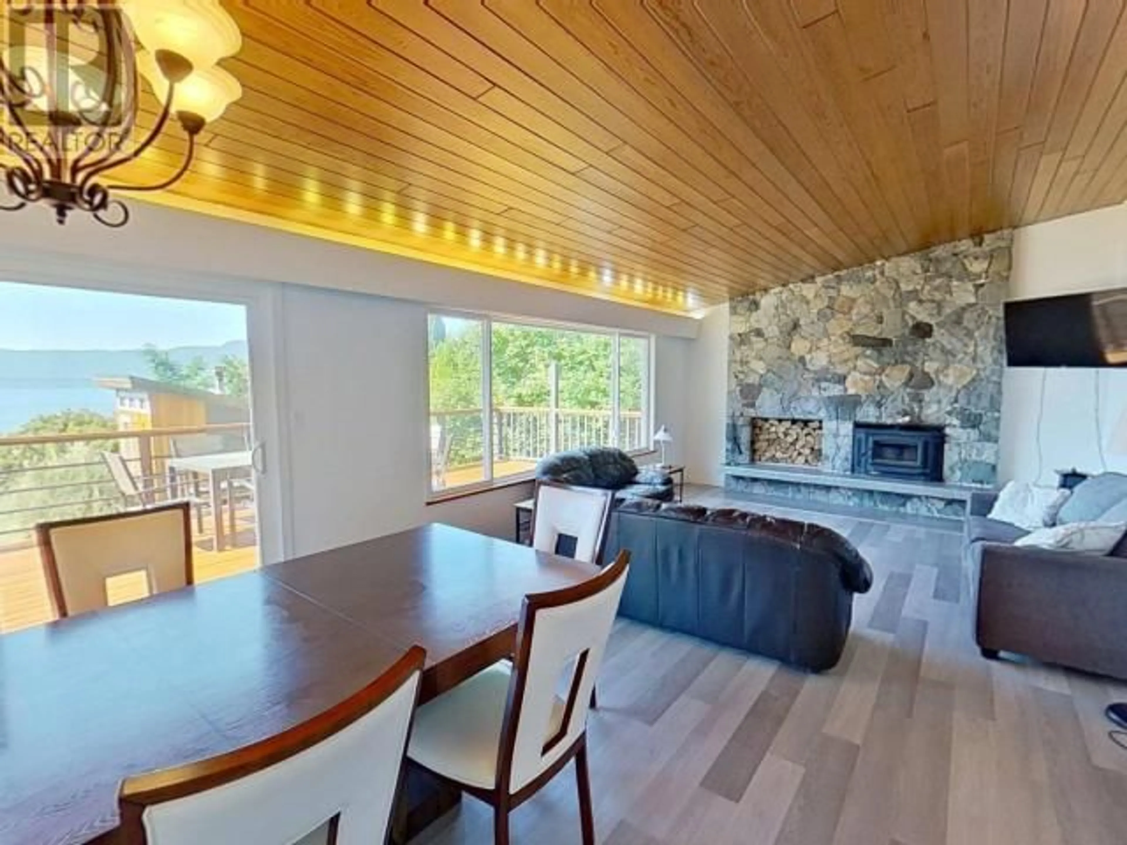 Unknown for 12259 SCOTCH FIR POINT RD, Powell River British Columbia V8A2R7