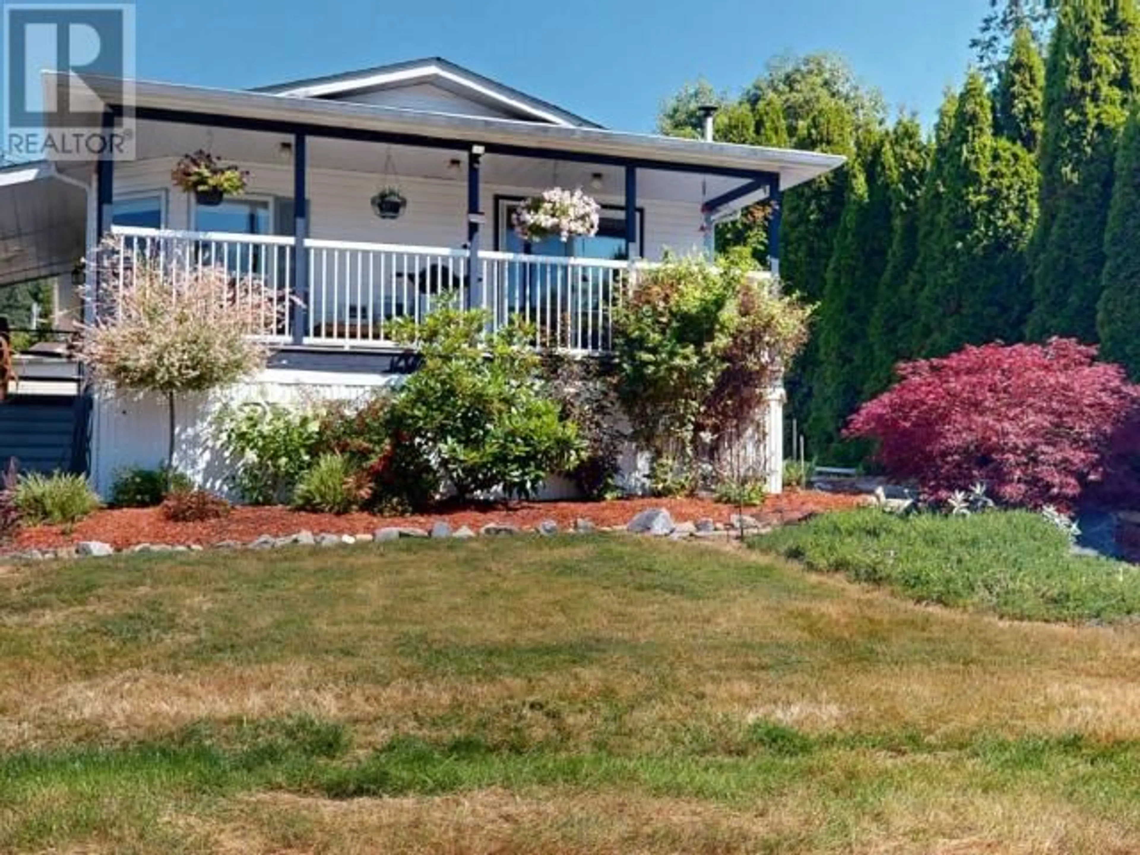 Home with vinyl exterior material, mountain view for 5 - 9298 WILLIAMS RD, Powell River British Columbia
