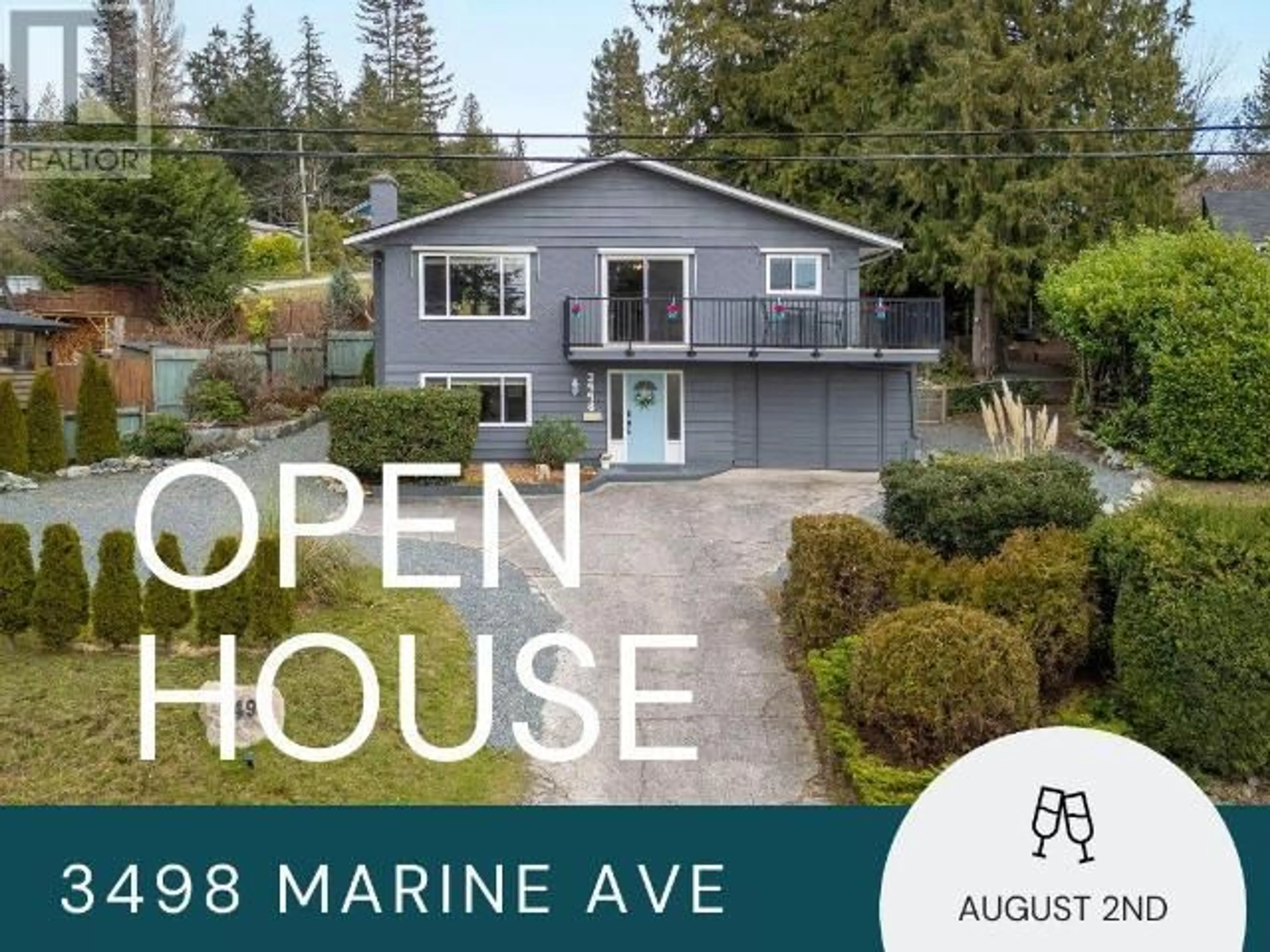 Home with vinyl exterior material, street for 3498 MARINE AVE, Powell River British Columbia