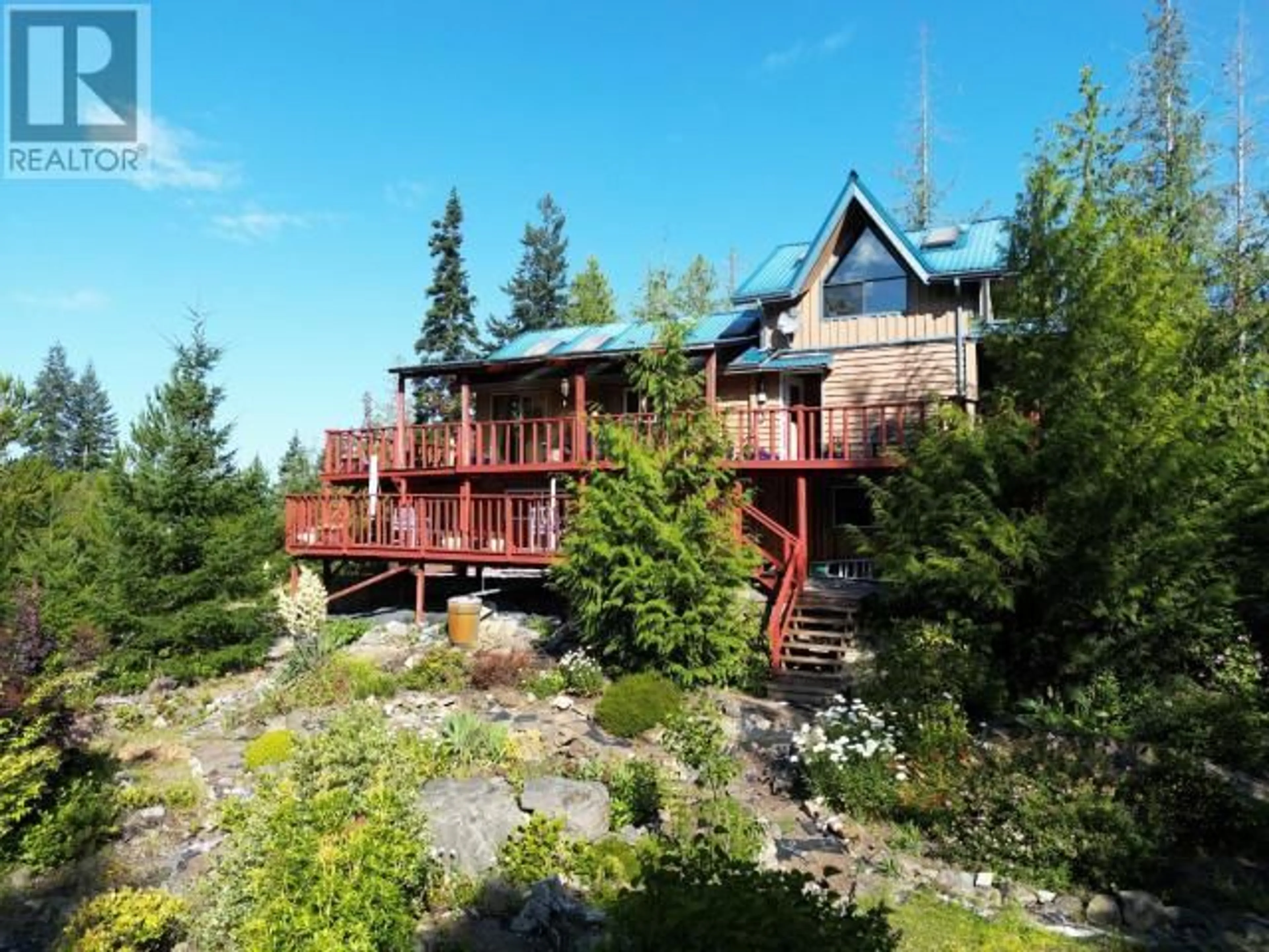 A pic from outside/outdoor area/front of a property/back of a property/a pic from drone, unknown for 2075 RALPH ROAD, Powell River British Columbia V8A0G7