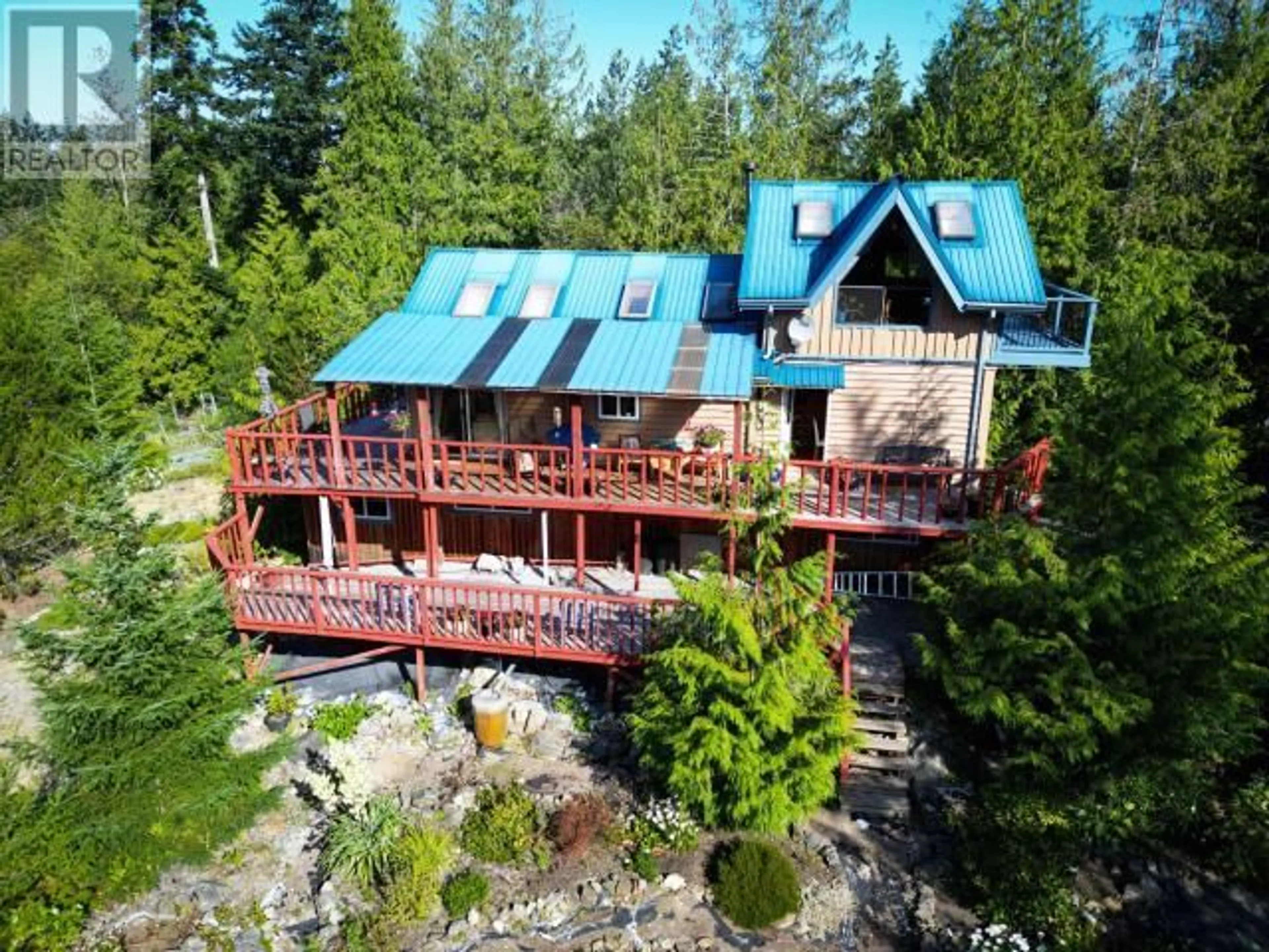 A pic from outside/outdoor area/front of a property/back of a property/a pic from drone, unknown for 2075 RALPH ROAD, Powell River British Columbia V8A0G7