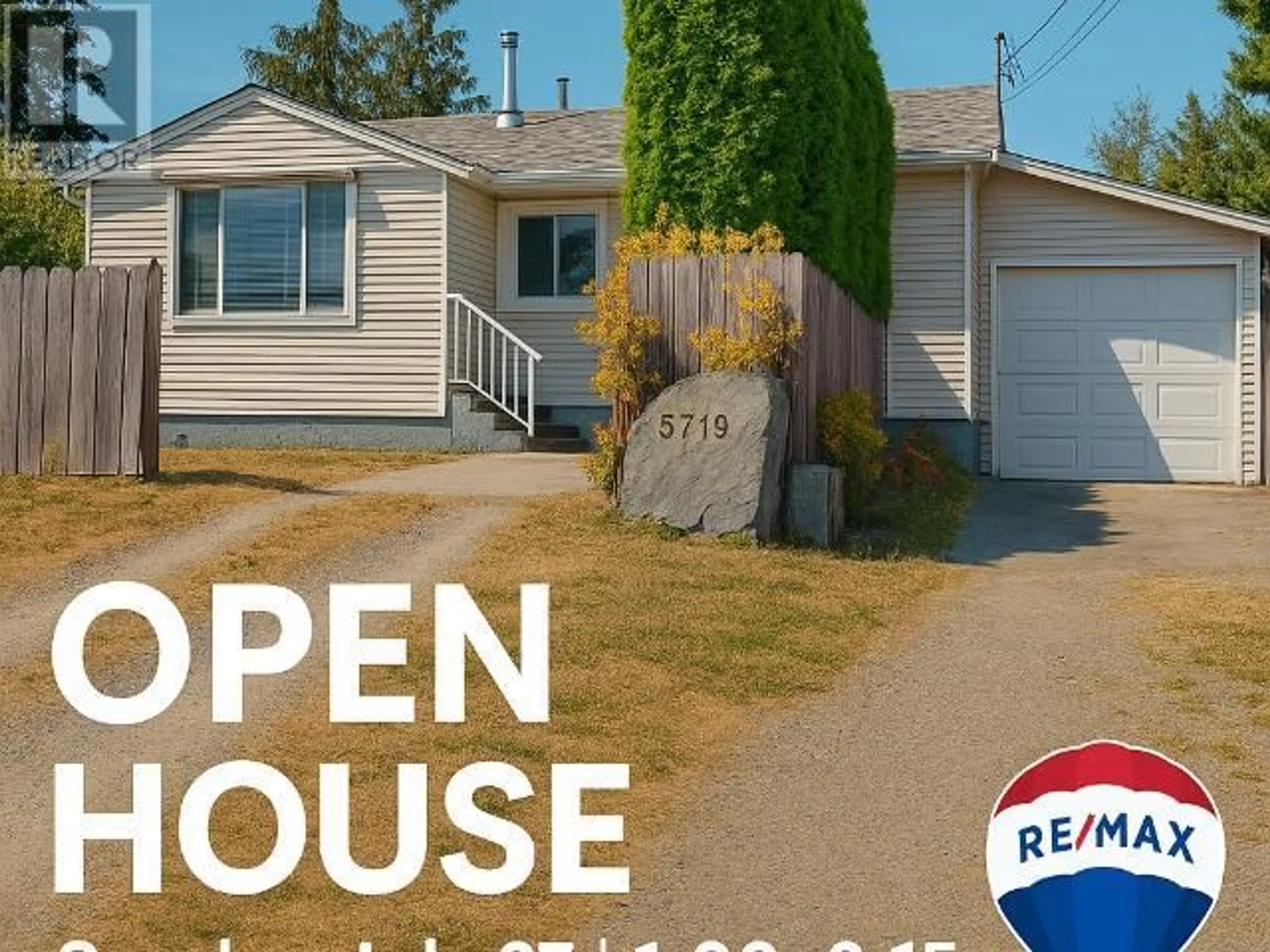 Home with vinyl exterior material, street for 5719 WARD PLACE, Powell River British Columbia V8A4B7