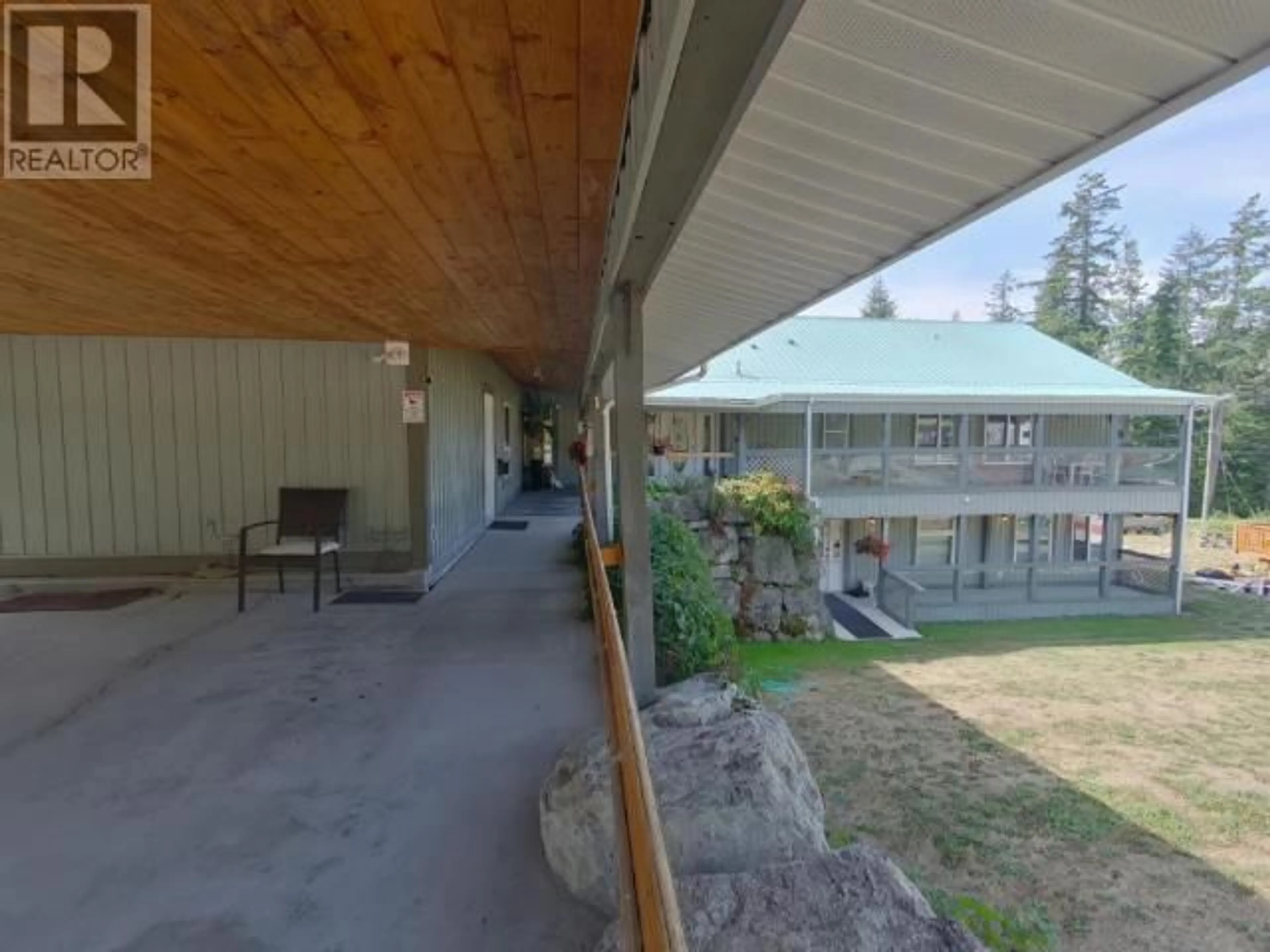 Patio, mountain view for 8075 CENTENNIAL DRIVE, Powell River British Columbia V8A0S4