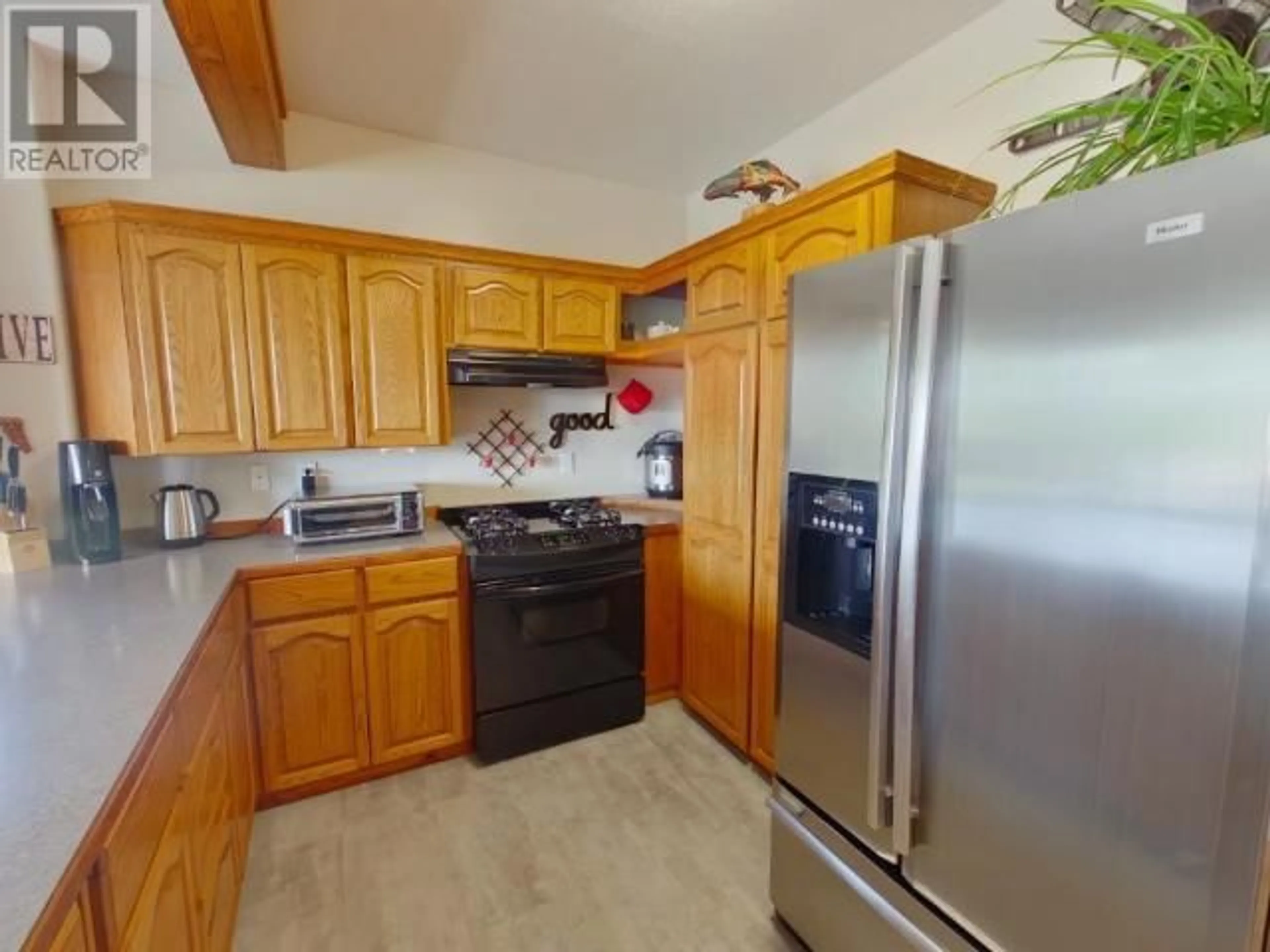 Standard kitchen, unknown for 8075 CENTENNIAL DRIVE, Powell River British Columbia V8A0S4