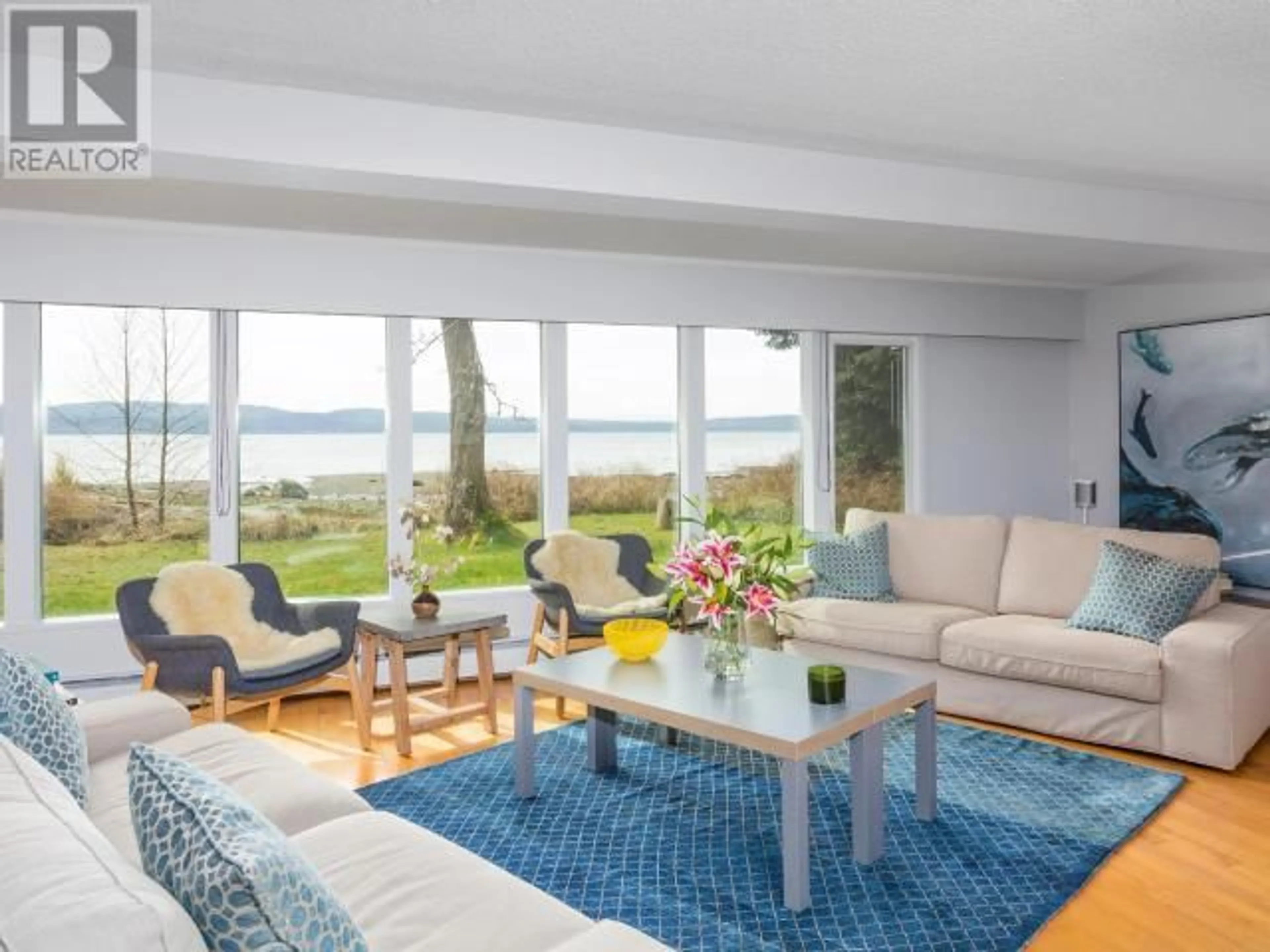 Living room with furniture, unknown for 7987 TRAFFE ROAD, Powell River British Columbia V8A0R6